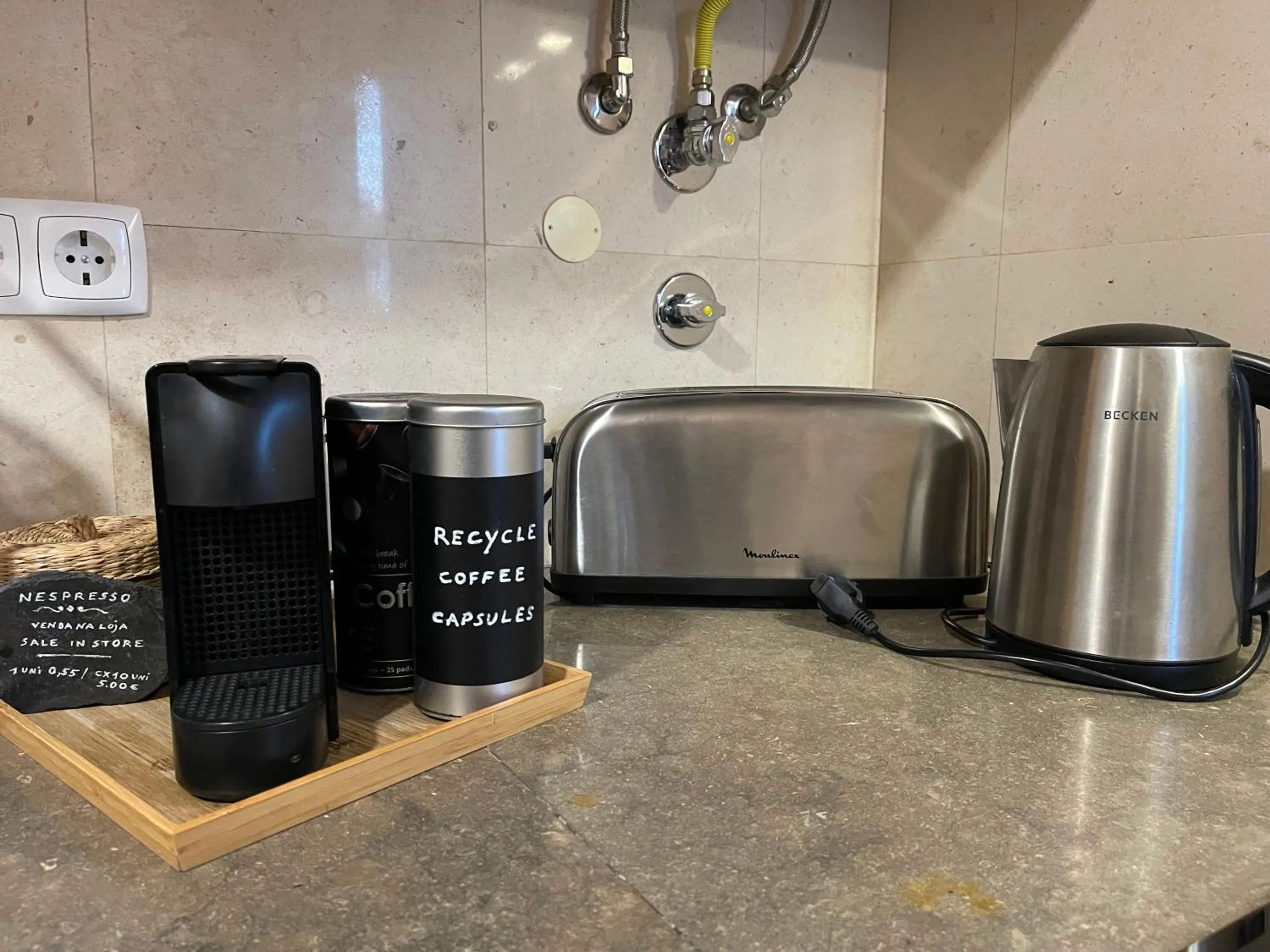 Food in Born To Stay In Milfontes