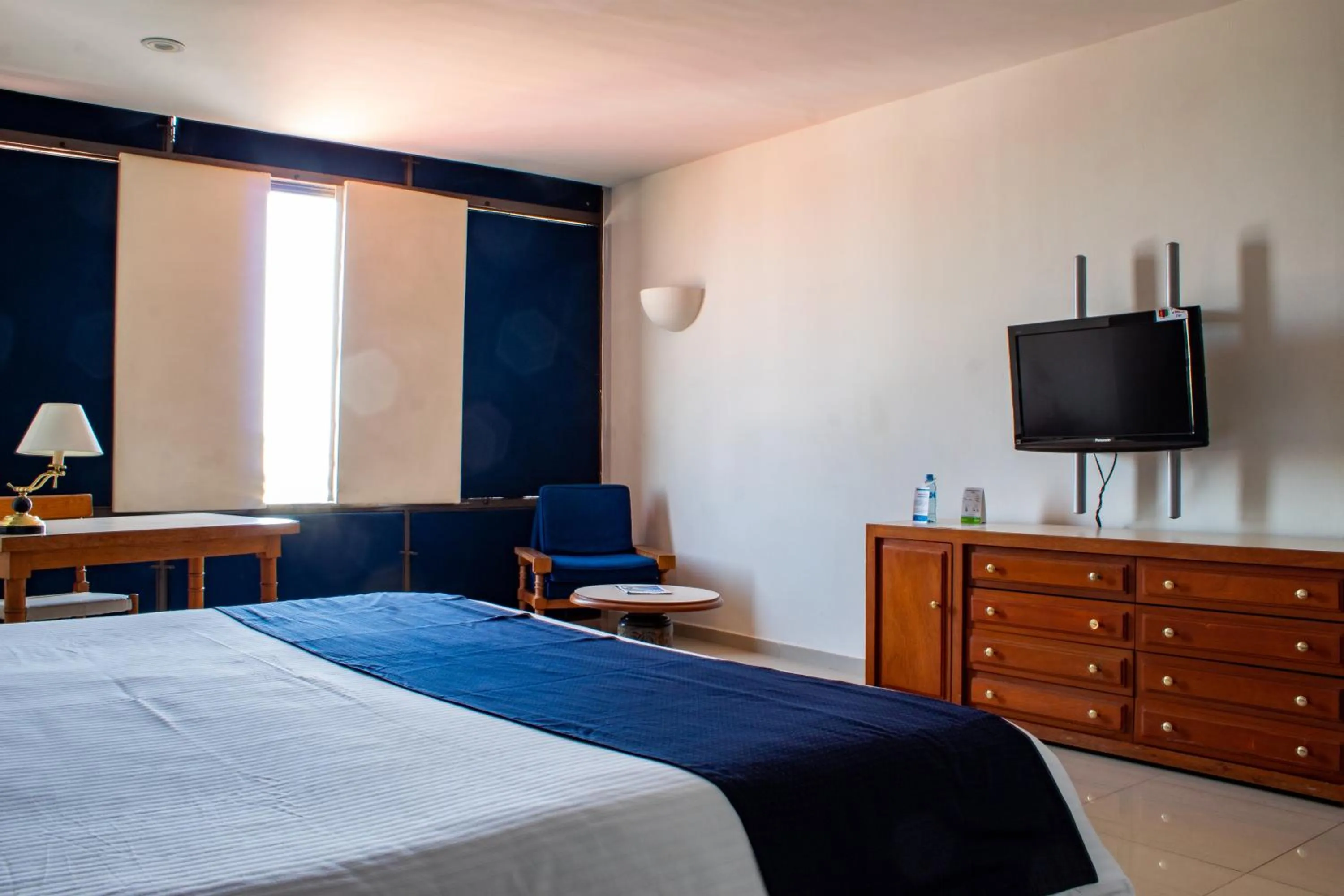 Photo of the whole room in Mision Guadalajara Centro Historico