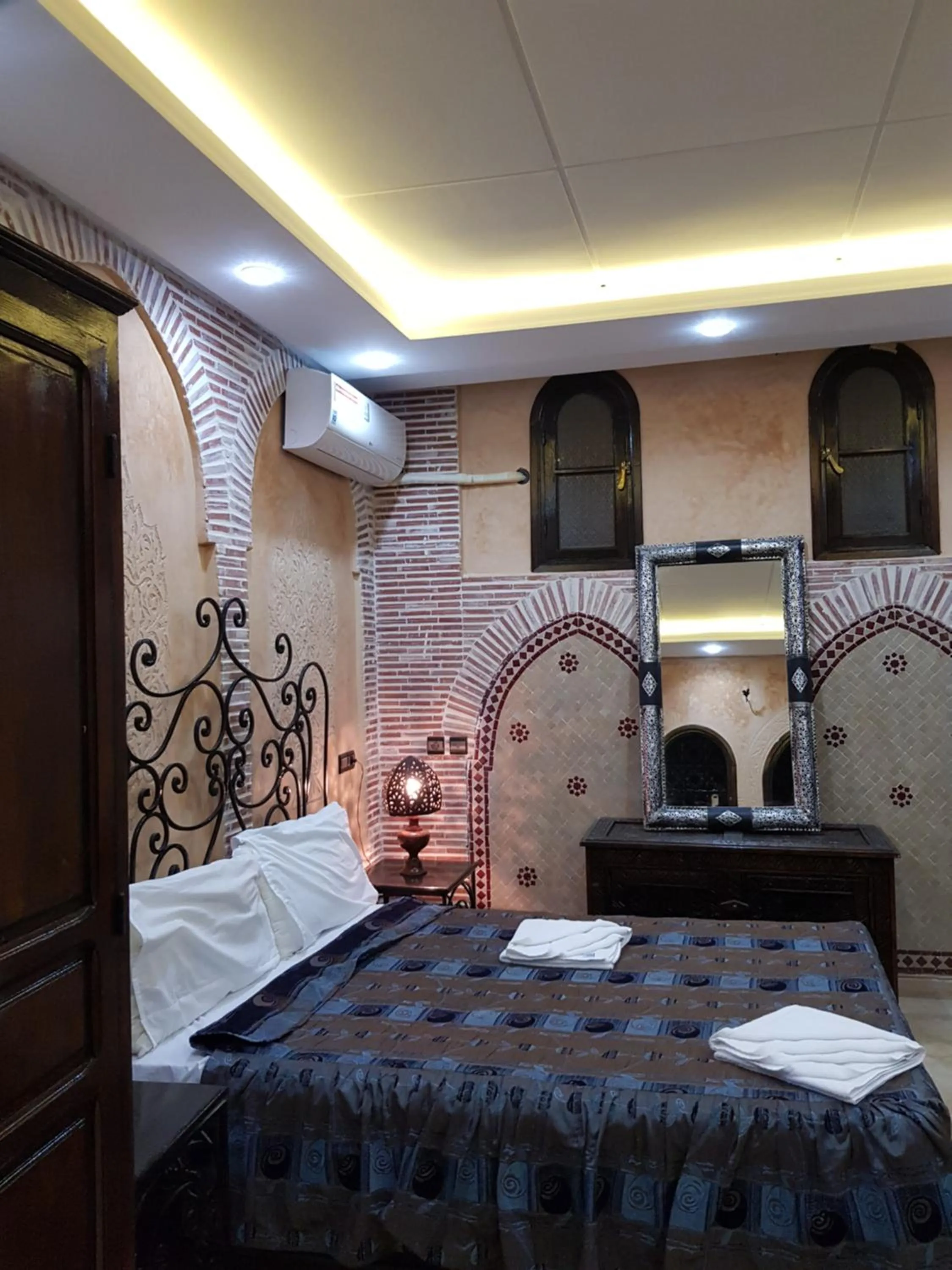 Bed in Hotel Salsabil