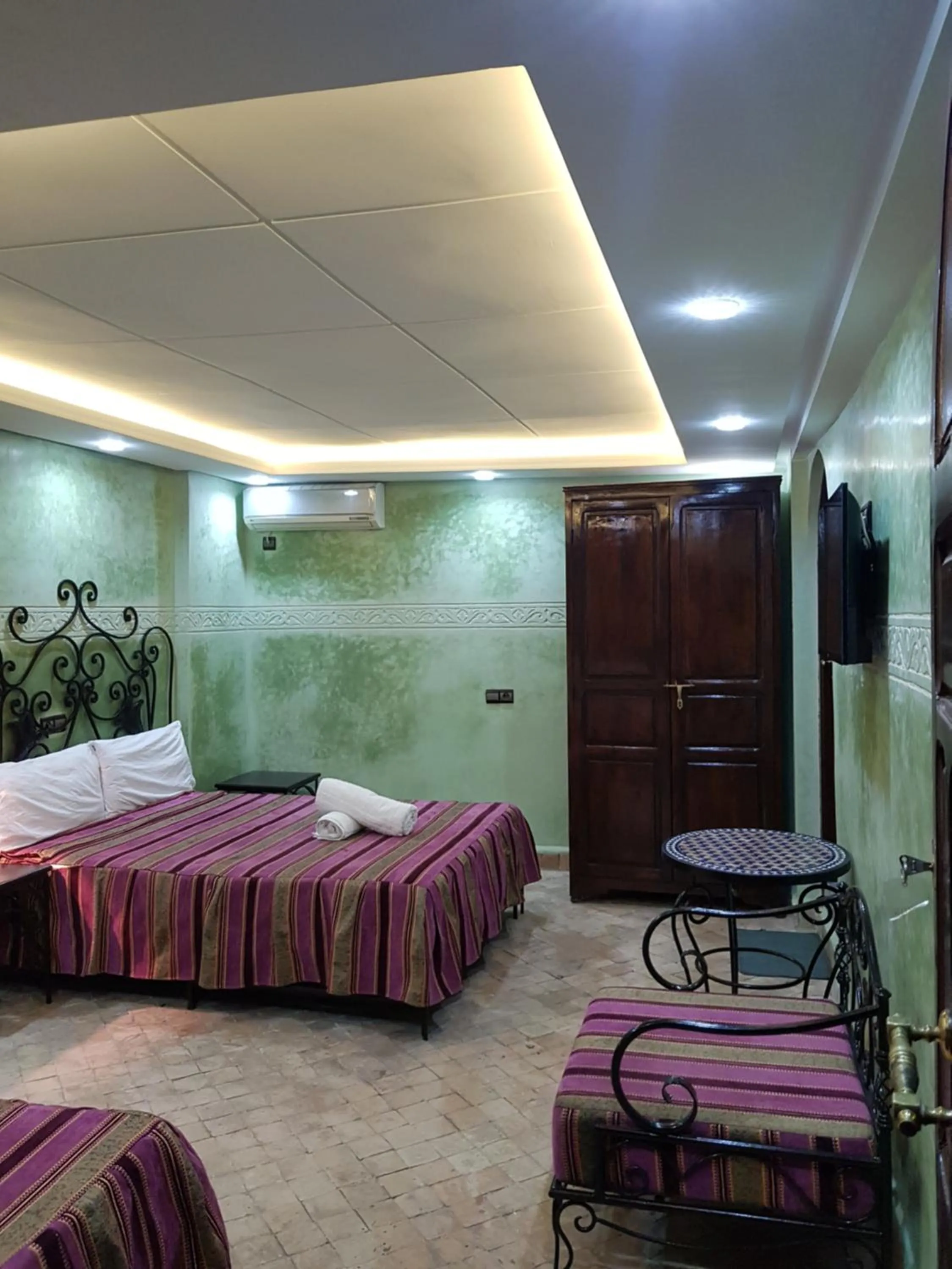 Bed in Hotel Salsabil