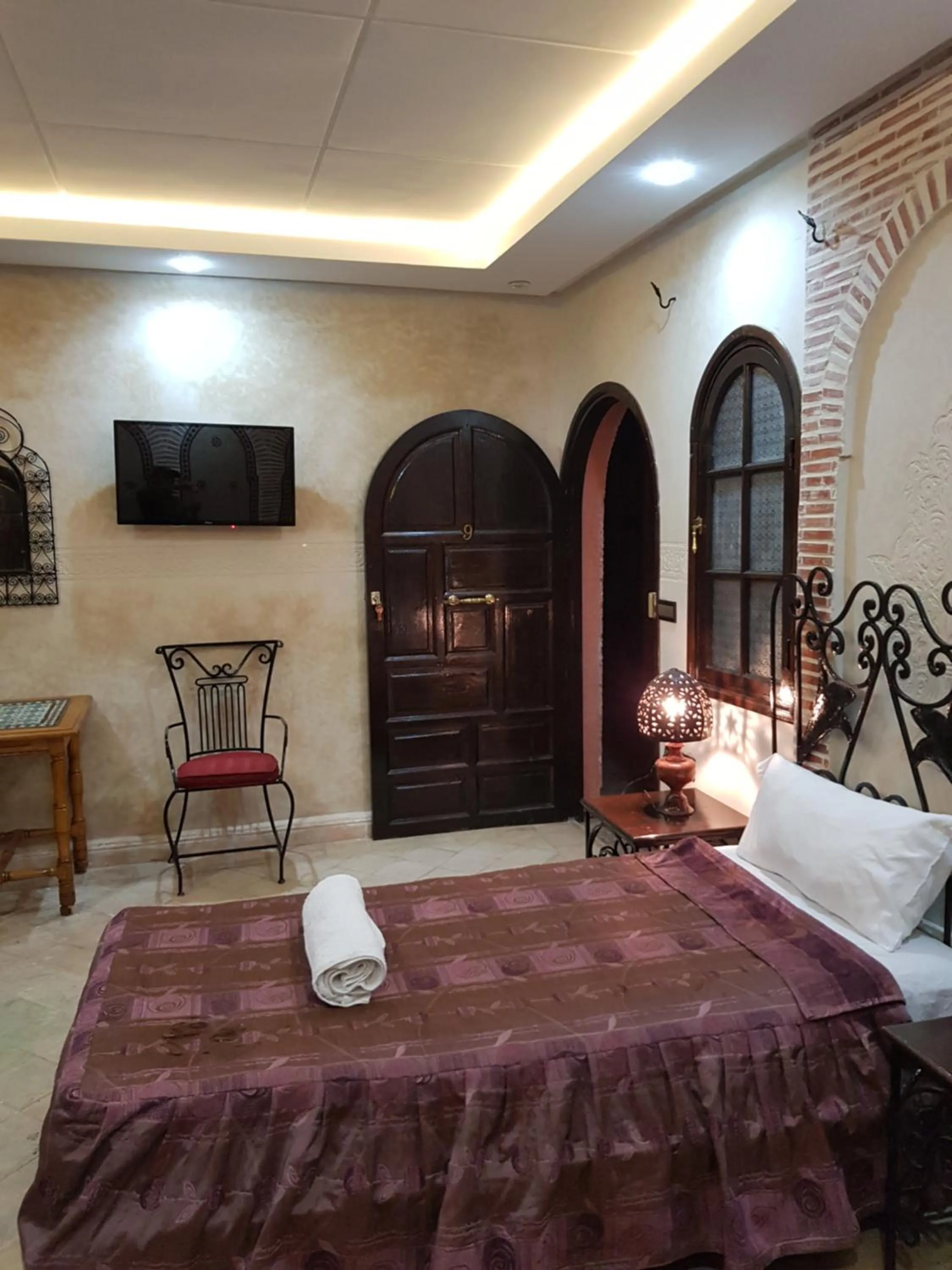 Bed in Hotel Salsabil