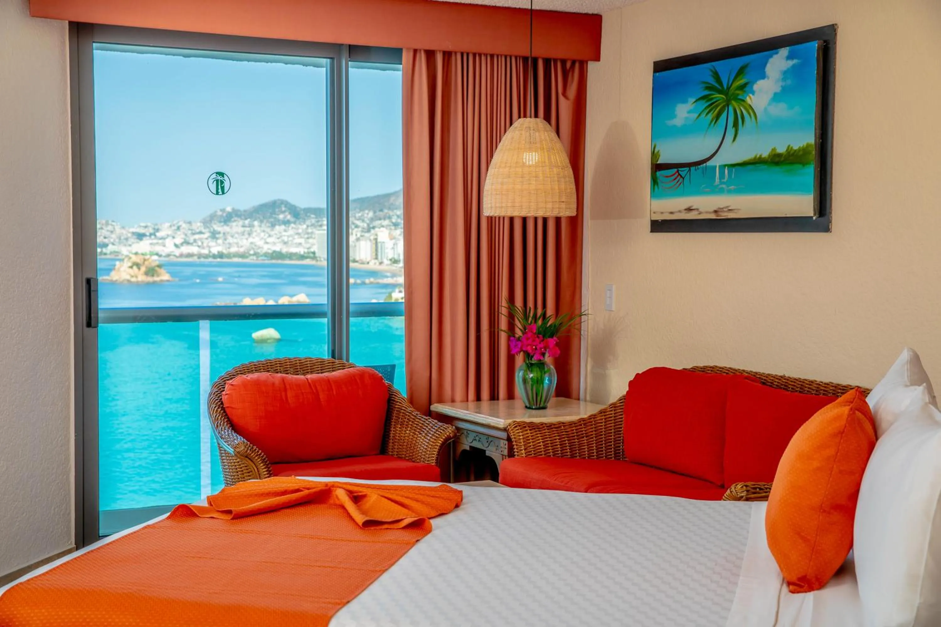 Living room, Bed in Copacabana Beach Hotel Acapulco