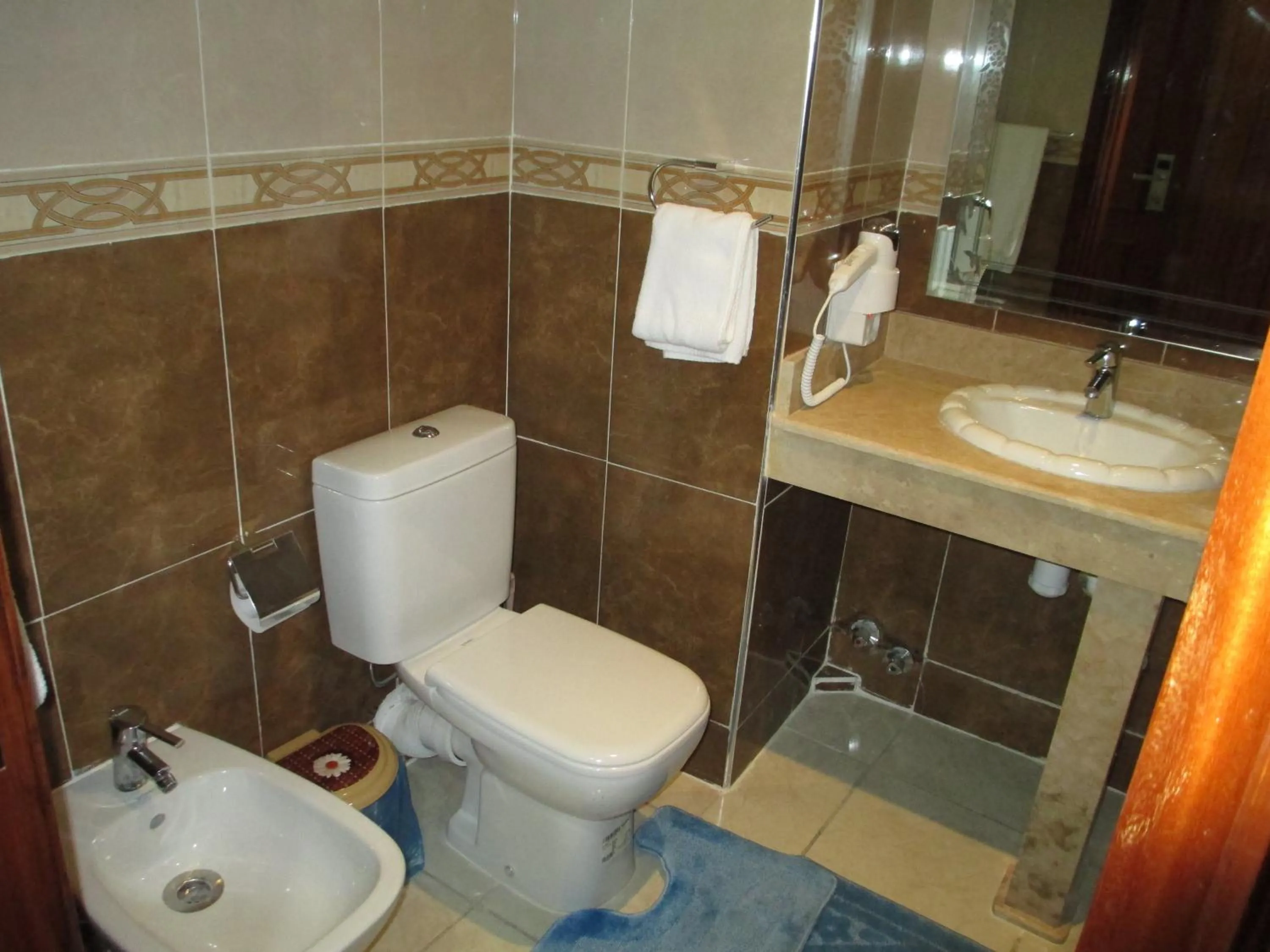 Bathroom in Hotel Gomassine
