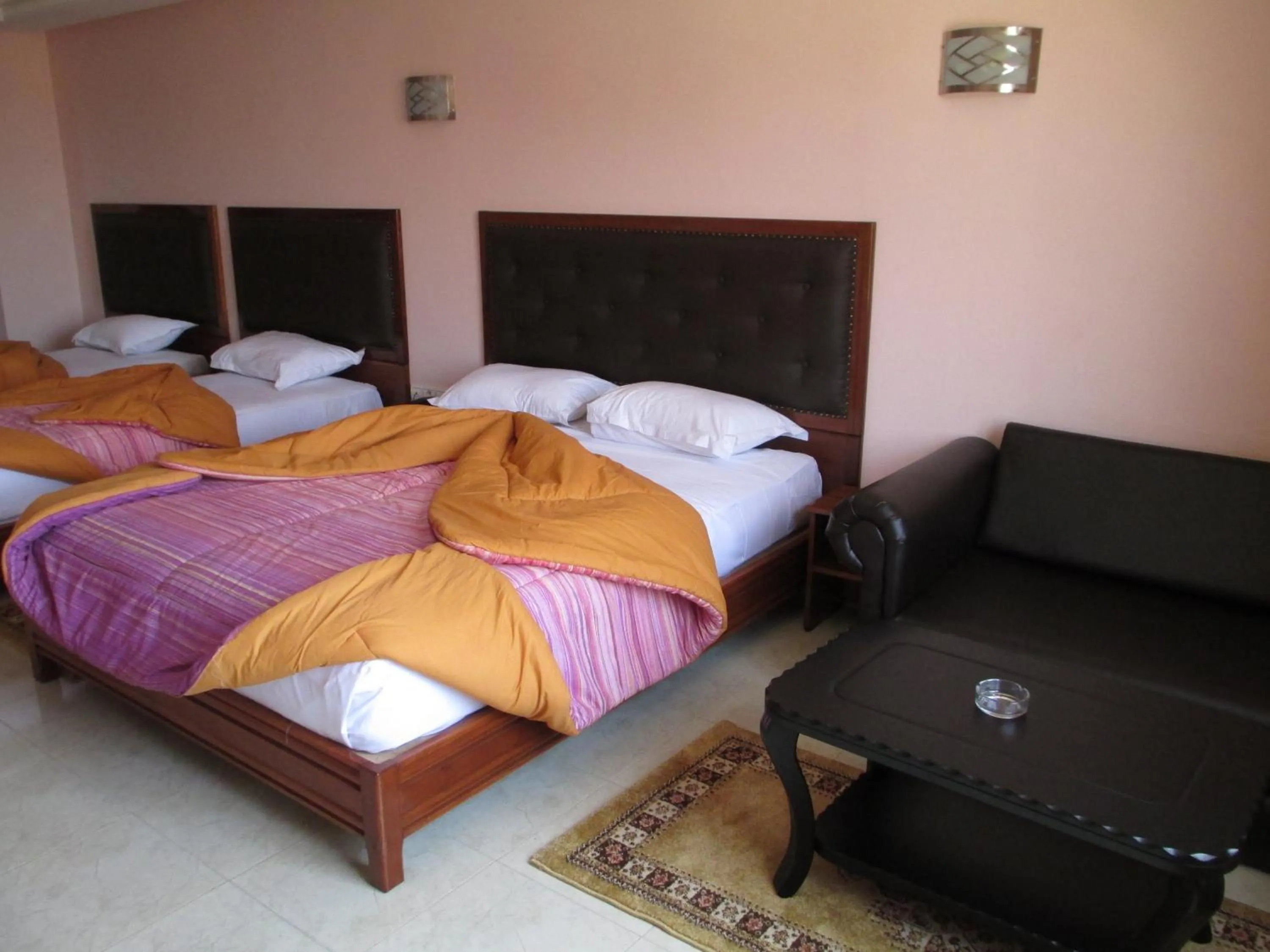 Photo of the whole room in Hotel Gomassine