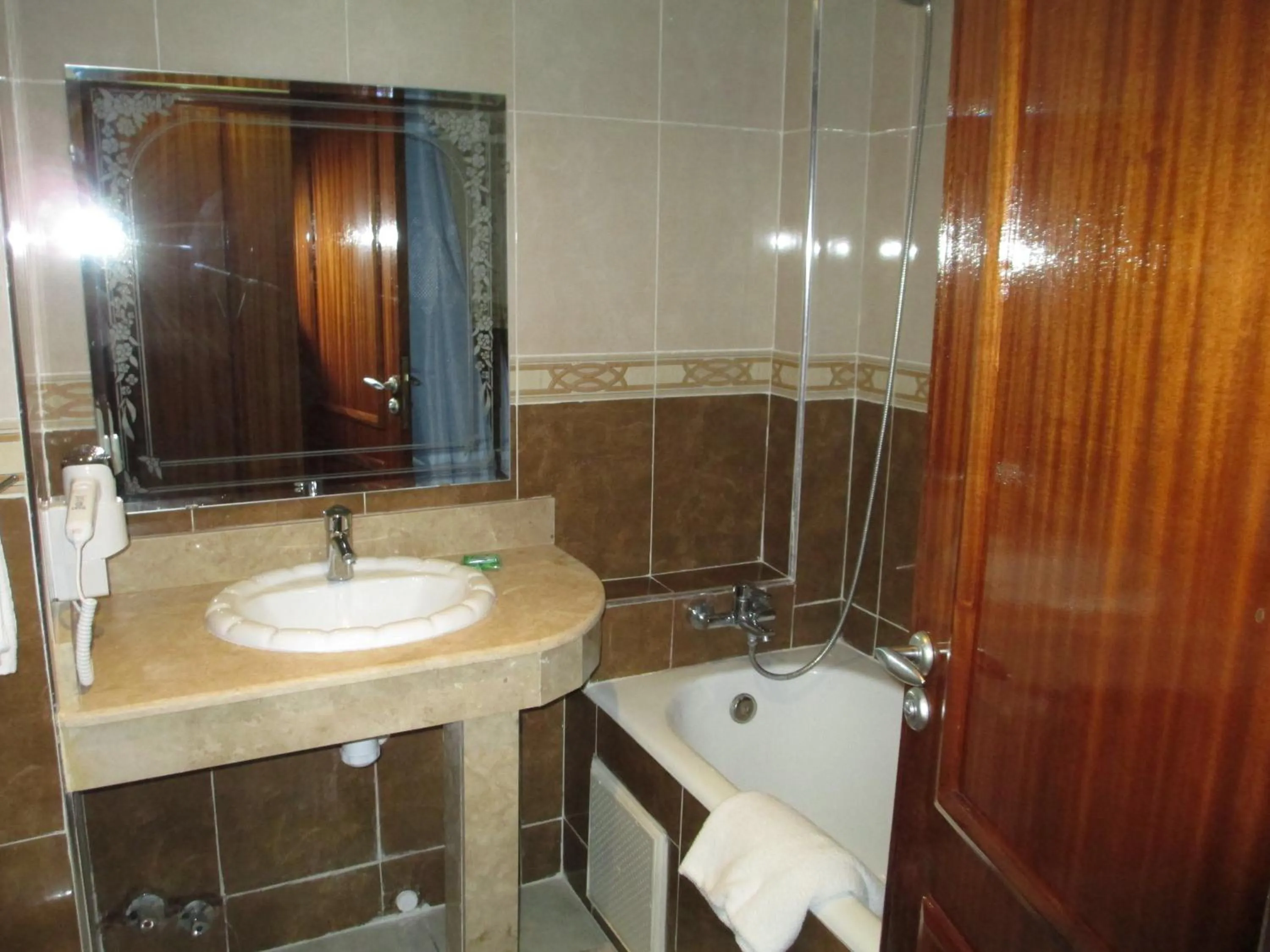 Bathroom in Hotel Gomassine