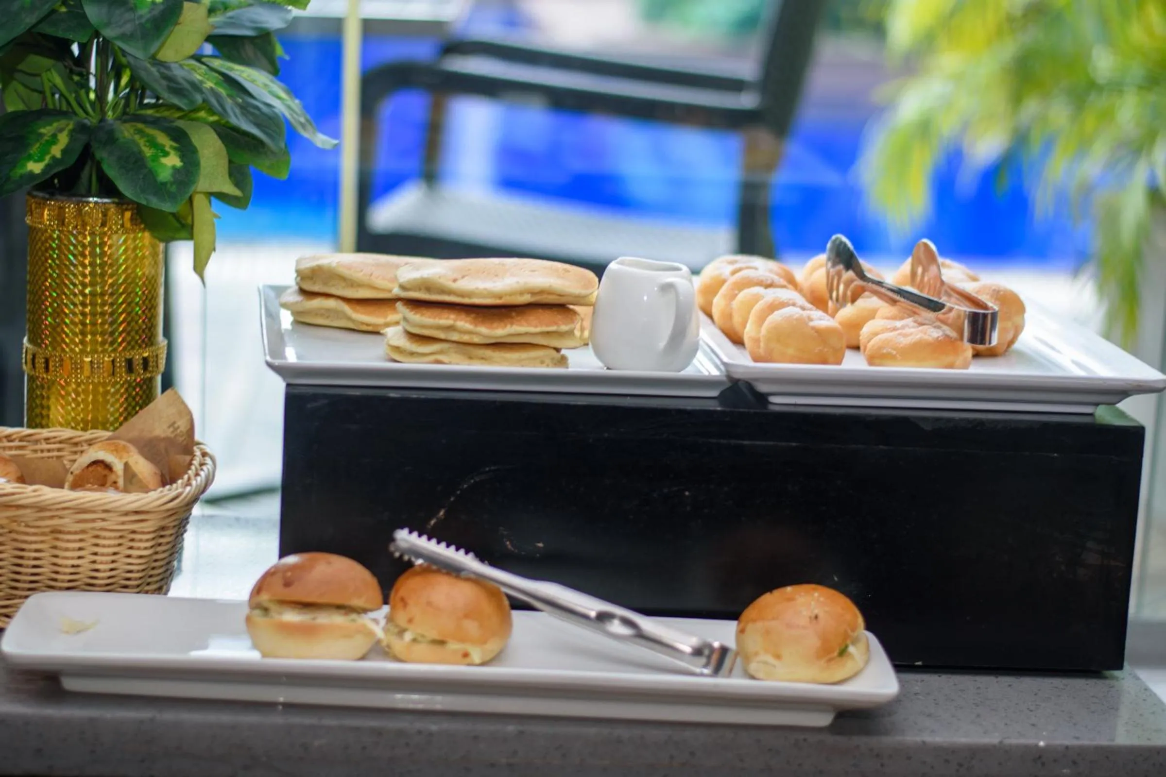 Food and drinks in The Blowfish Hotel