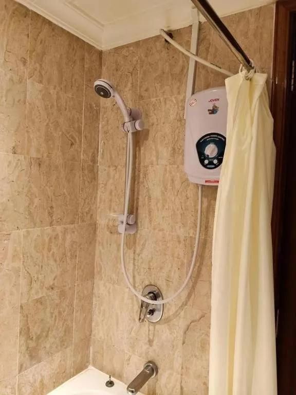 Shower in EHSAN SEAVIEW HOTEL PORT DICKSON