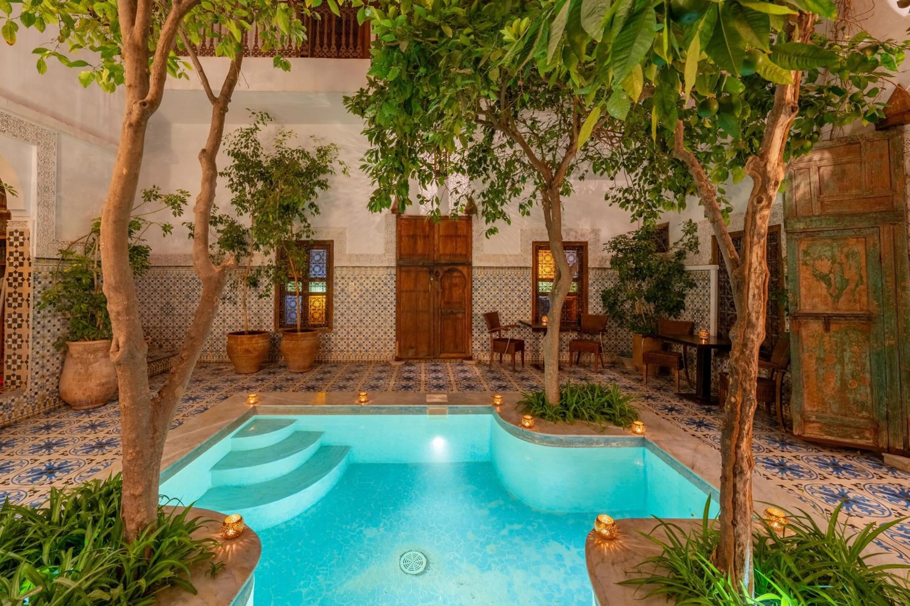 Swimming pool in Riad Yamina52
