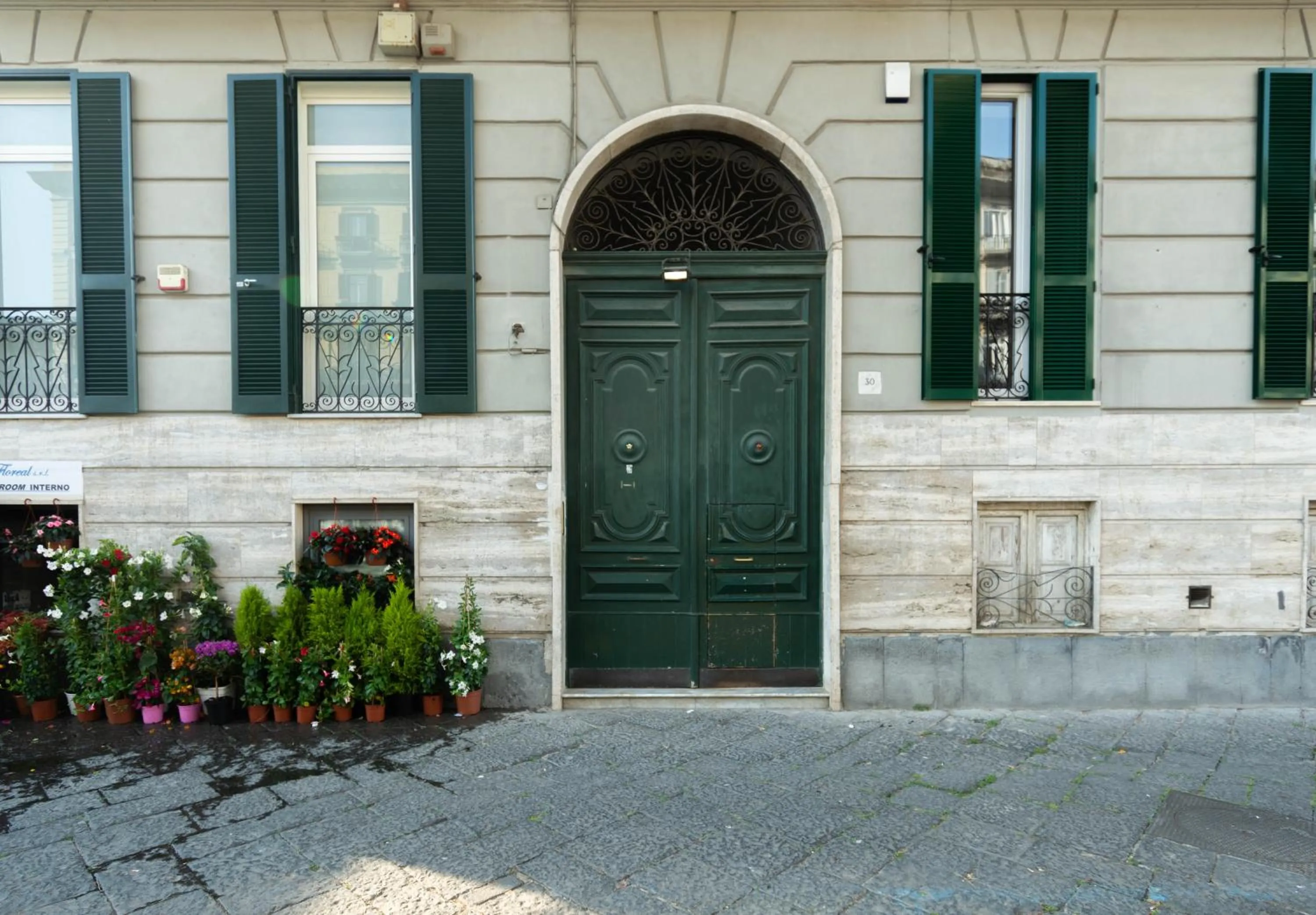 Facade/entrance in Areamare