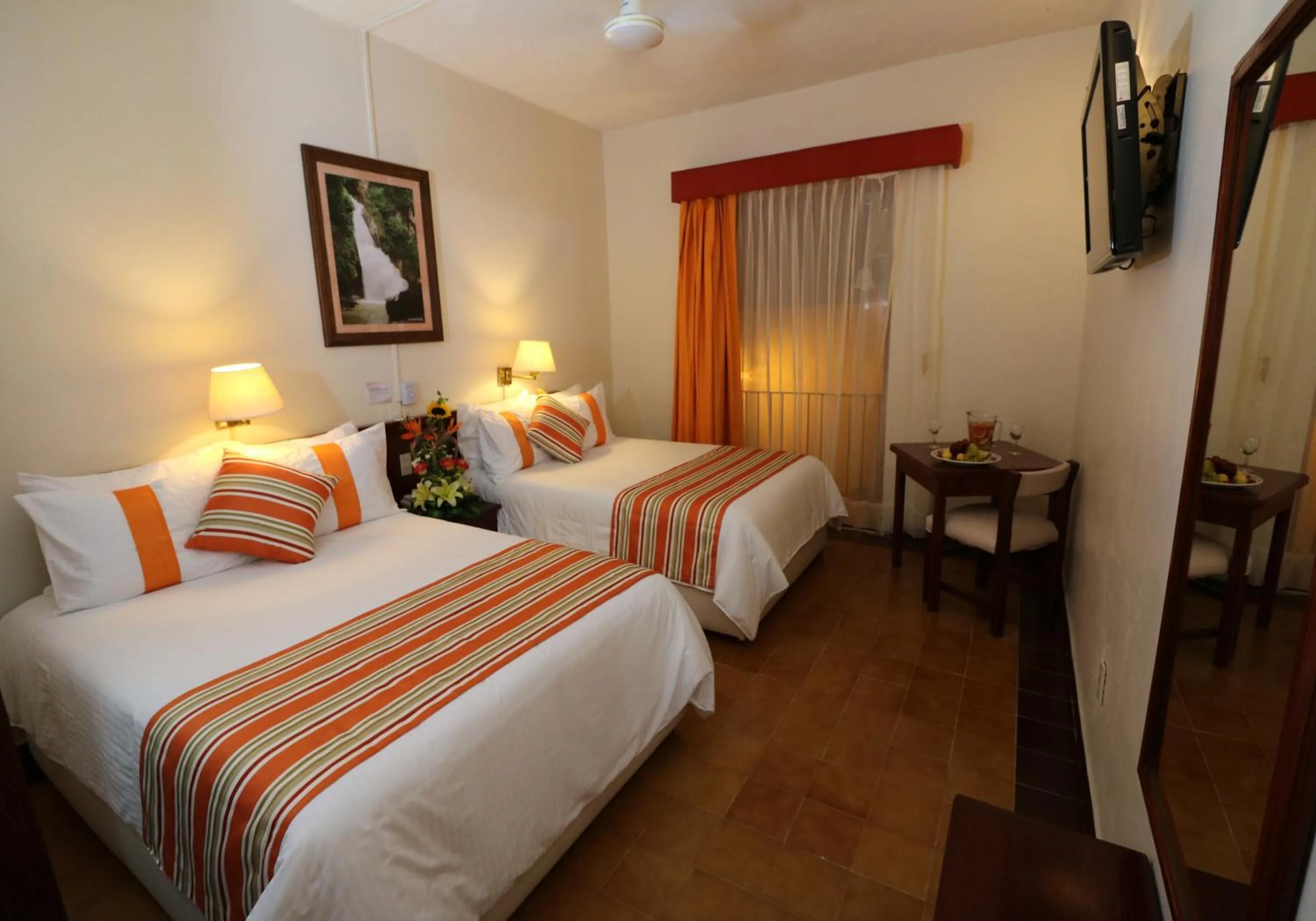 Photo of the whole room in Mision Jalpan