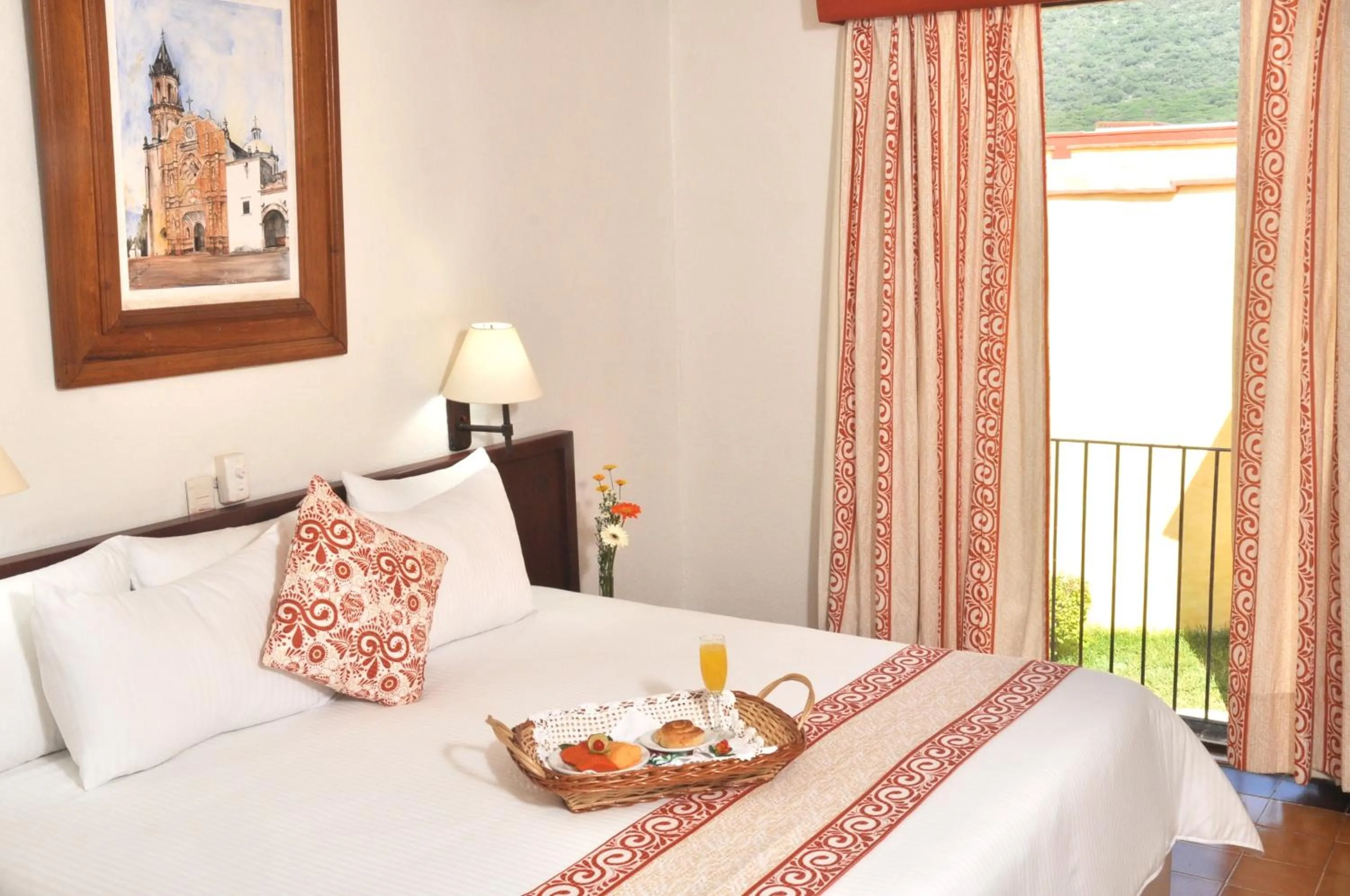 Photo of the whole room in Mision Jalpan