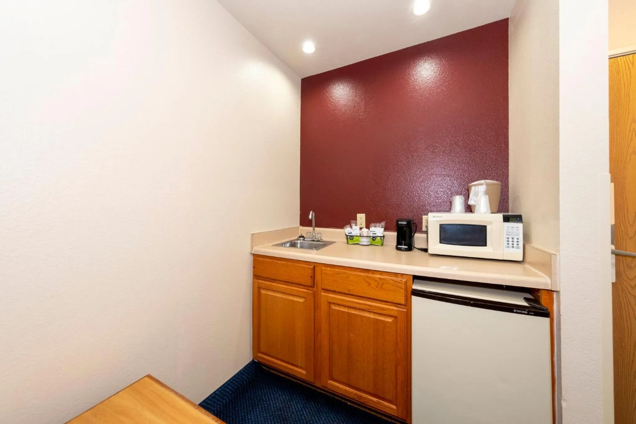 Photo of the whole room in Red Roof Inn St Robert Ft Leonard Wood