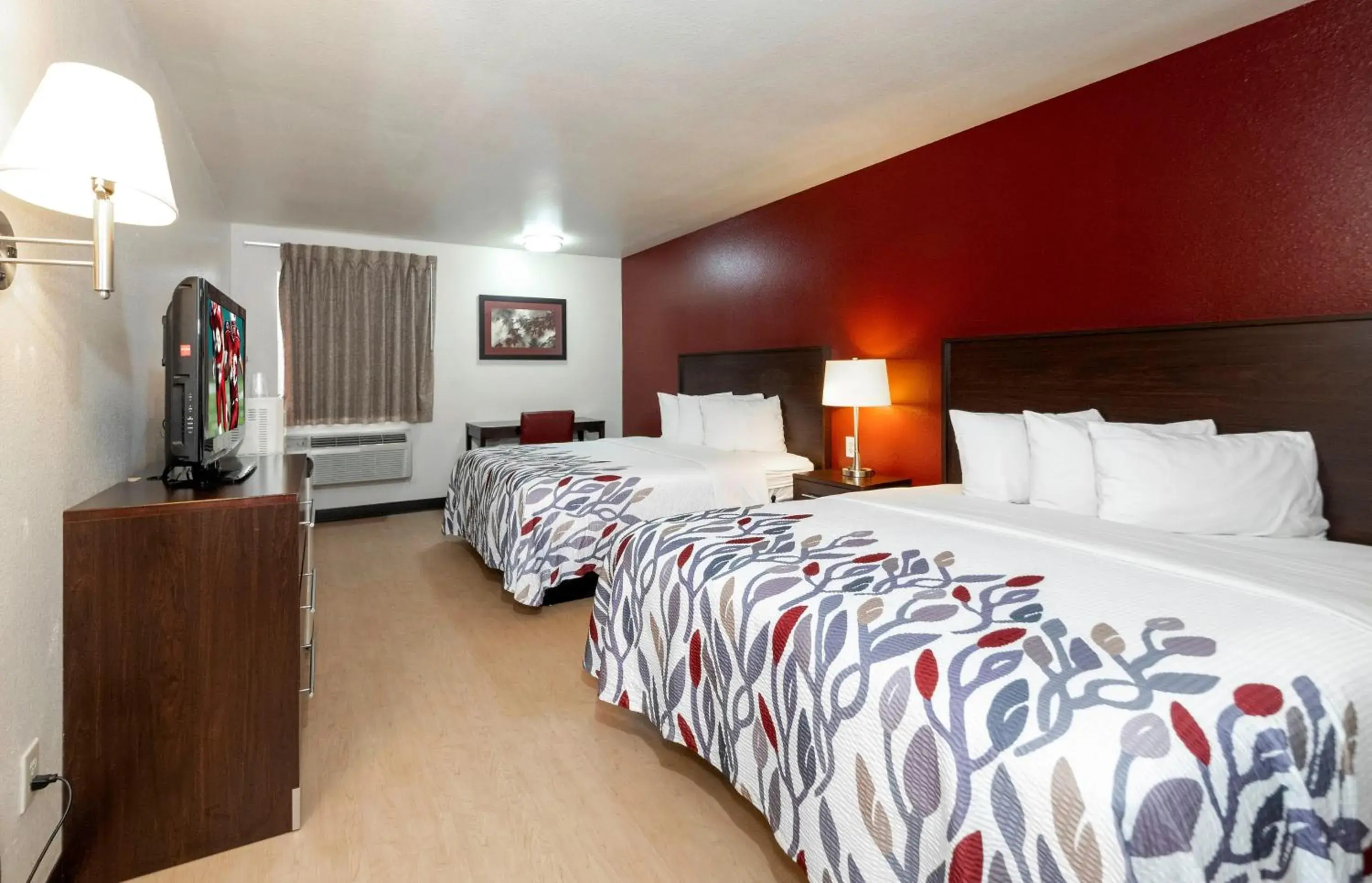 Deluxe Double Room with Two Double Beds - Non-Smoking in Red Roof Inn St Robert Ft Leonard Wood Deluxe Double Room with Two Double Beds - Non-Smoking in Red Roof Inn St Robert Ft Leonard Wood