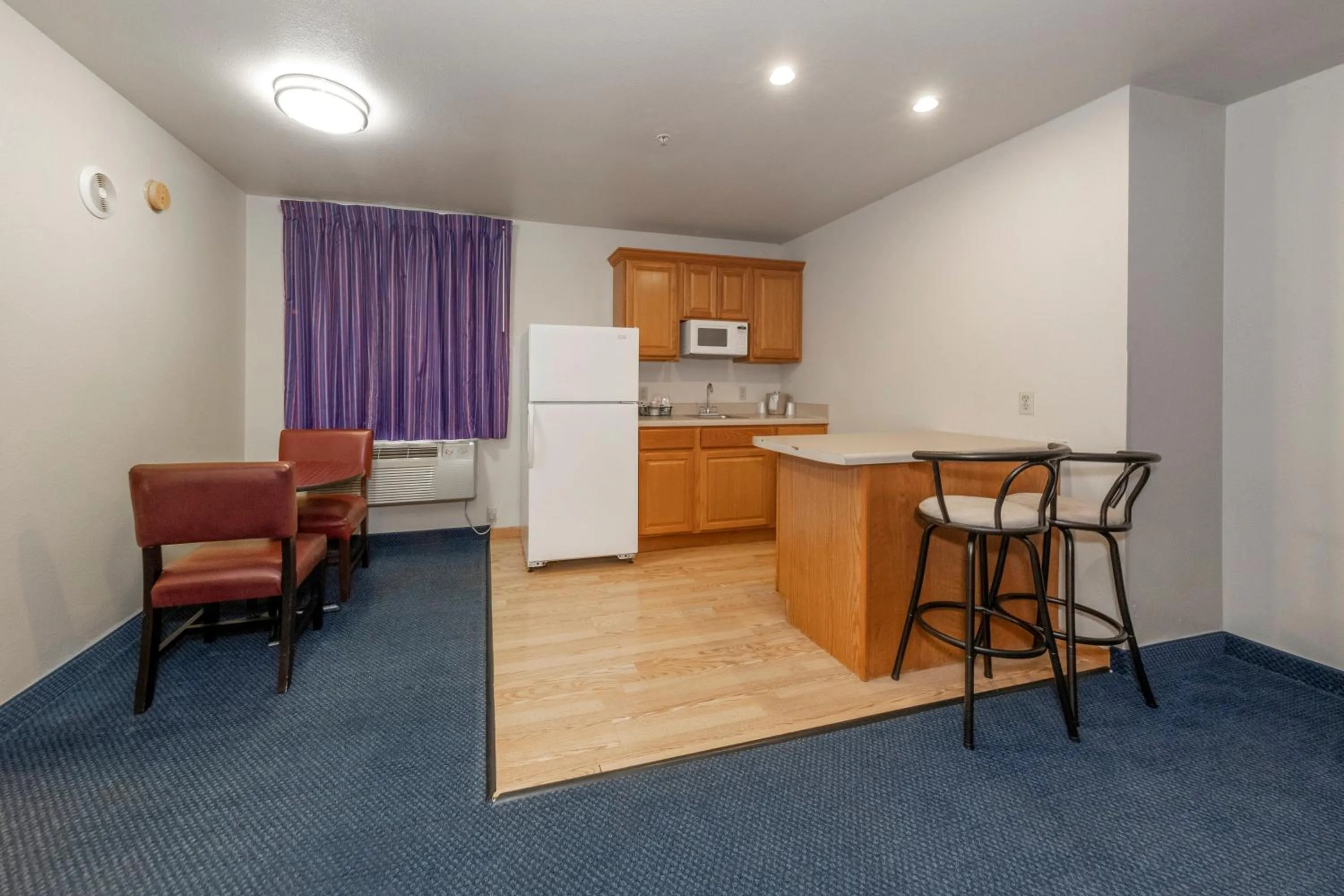 Photo of the whole room in Red Roof Inn St Robert Ft Leonard Wood