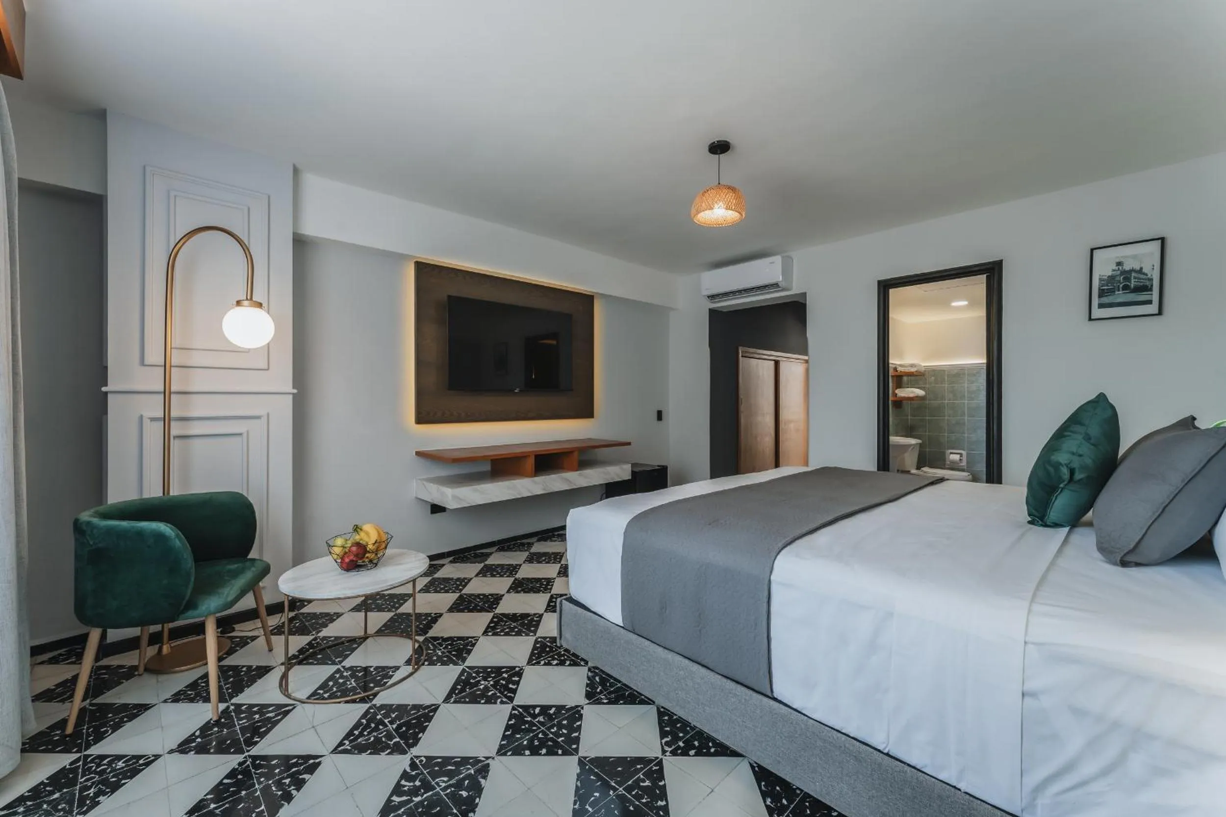 Bed in Gran Hotel Panamericana, Mérida