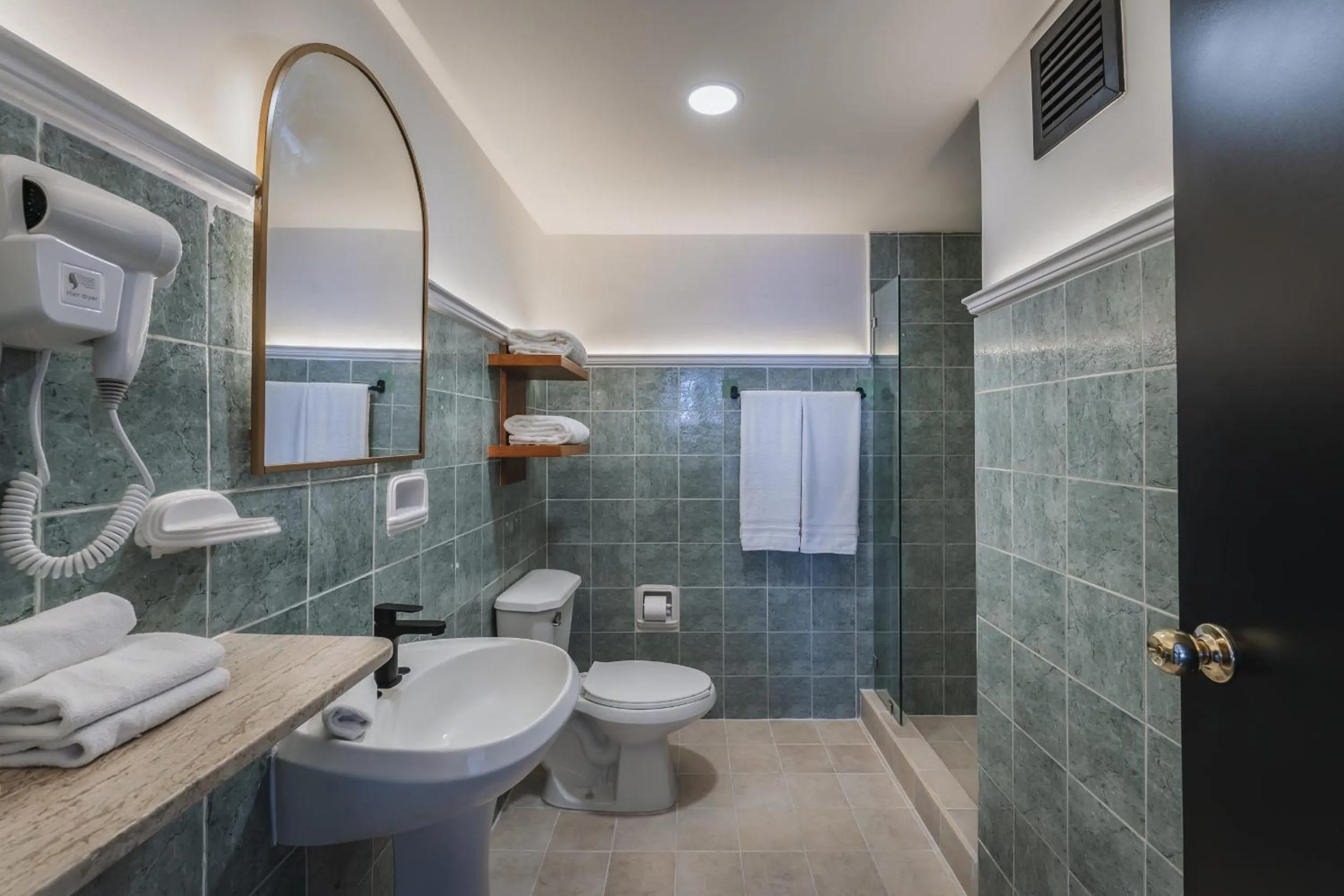 Shower in Gran Hotel Panamericana, Mérida