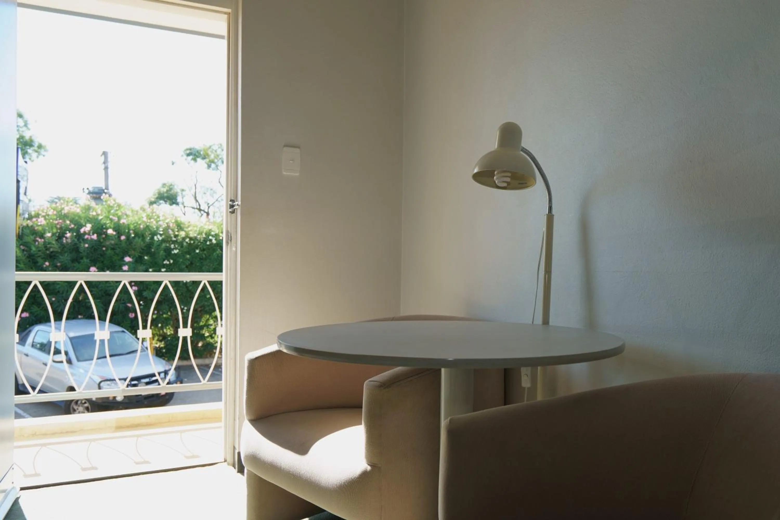 Bedroom in Olympia Motel