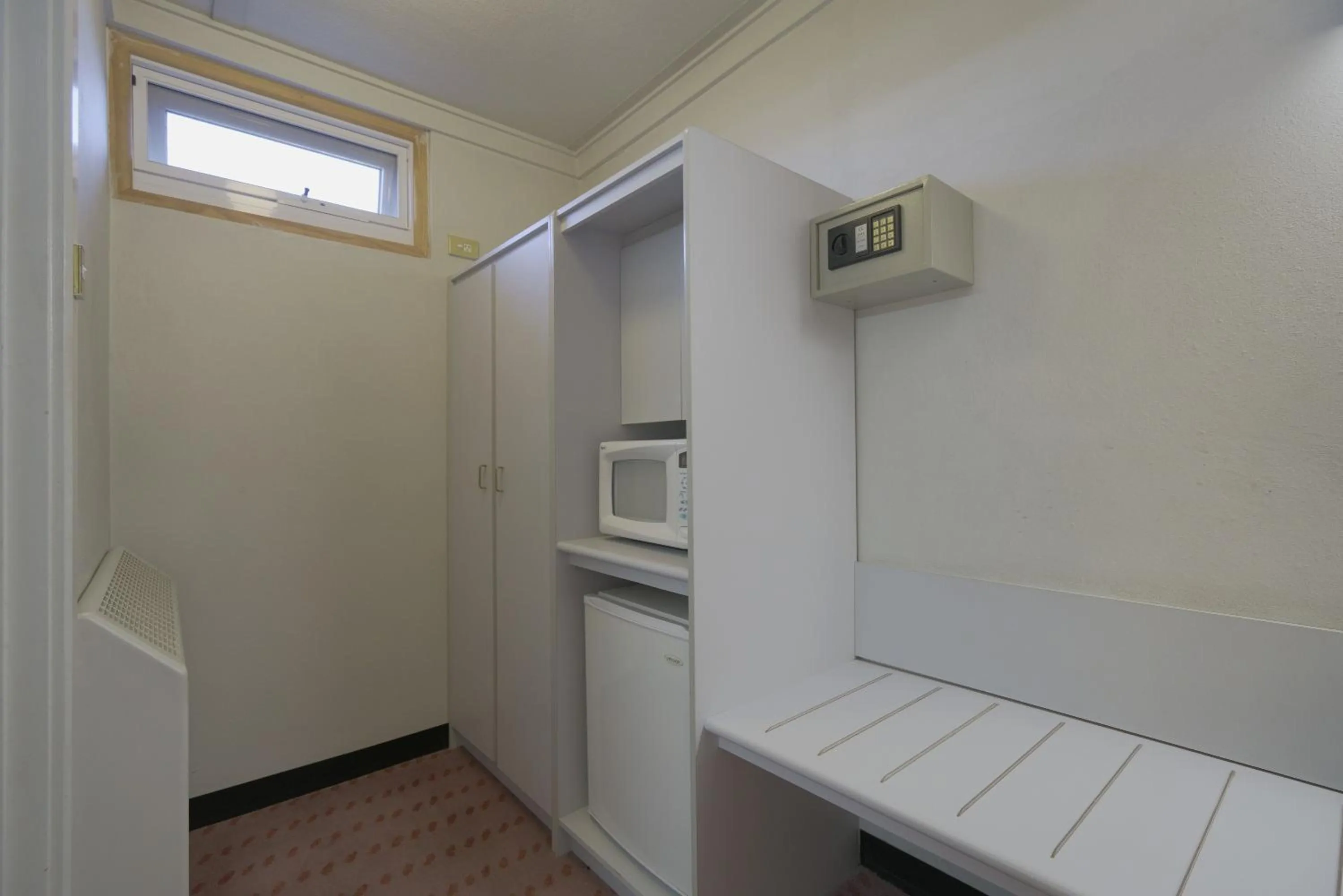 Bedroom in Olympia Motel