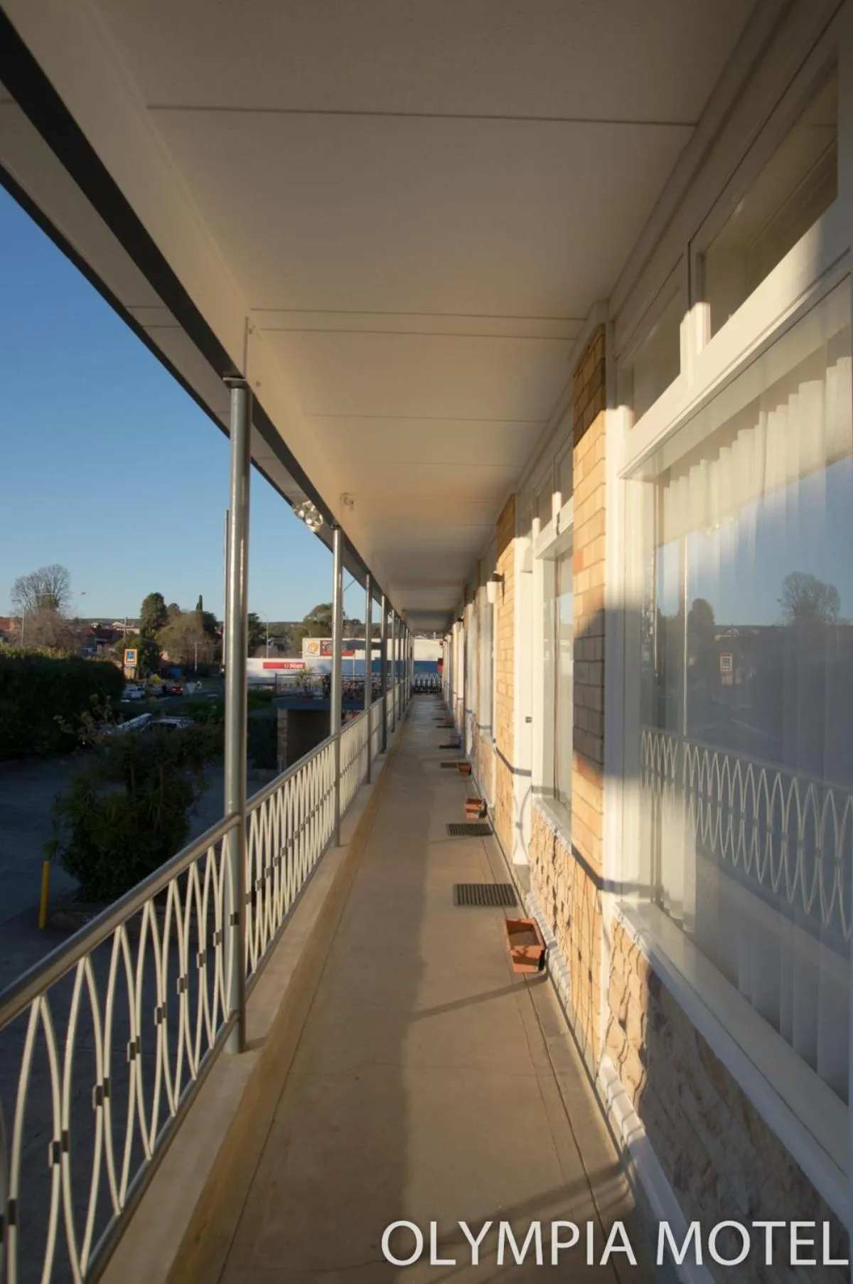 Text overlay in Olympia Motel