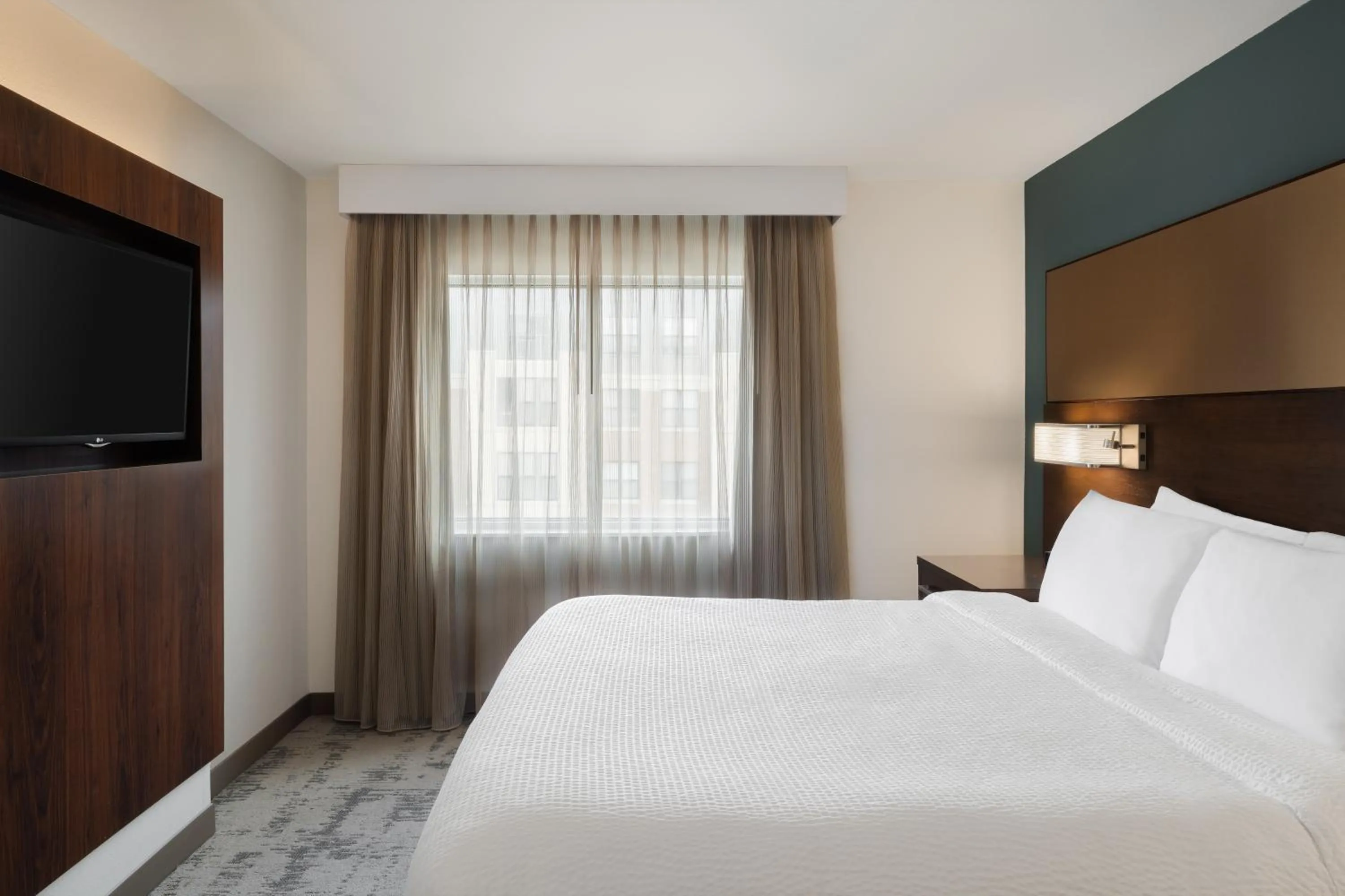 Bed in Residence Inn by Marriott Des Moines Downtown