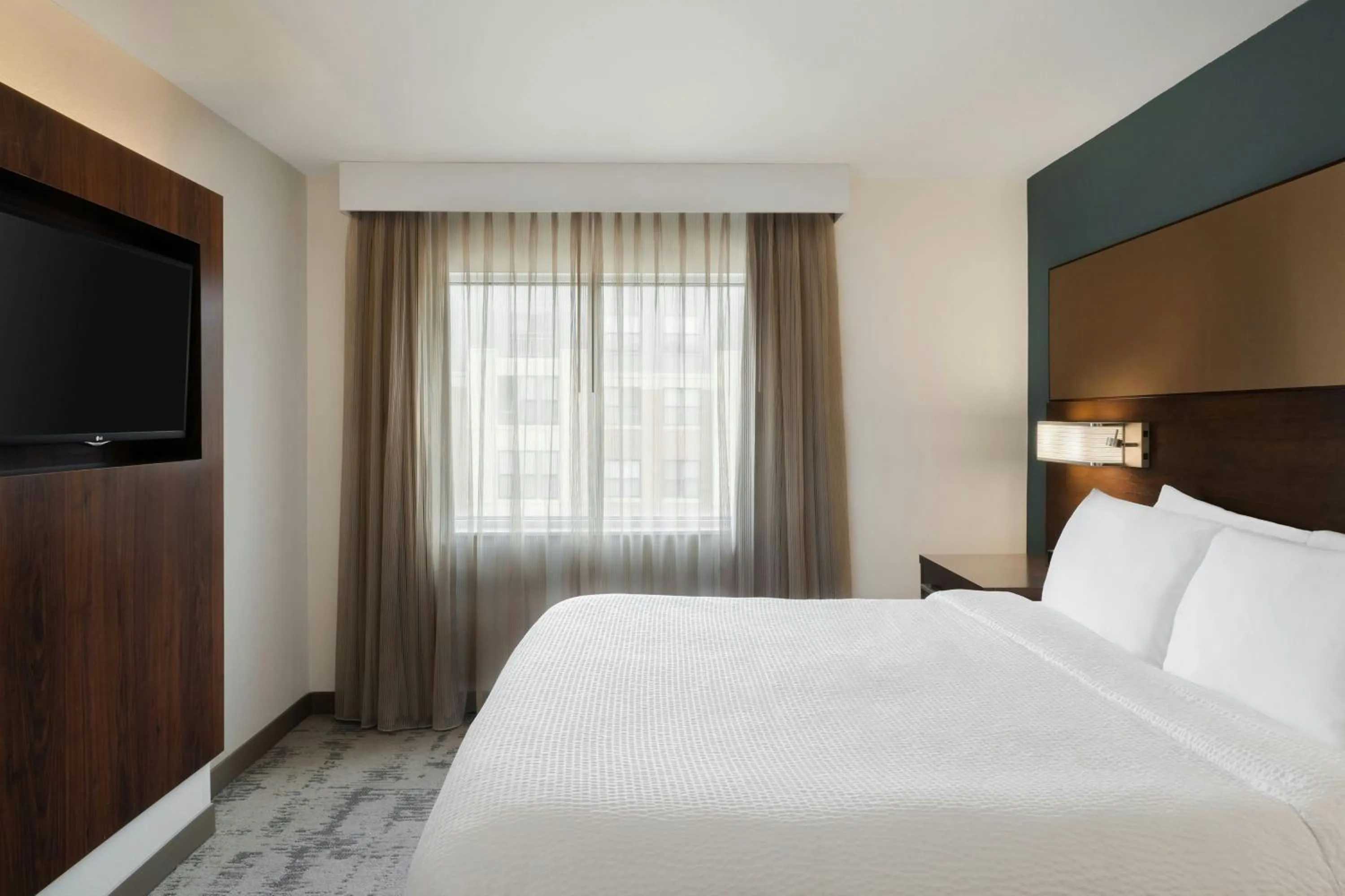 Bedroom, Bed in Residence Inn by Marriott Des Moines Downtown