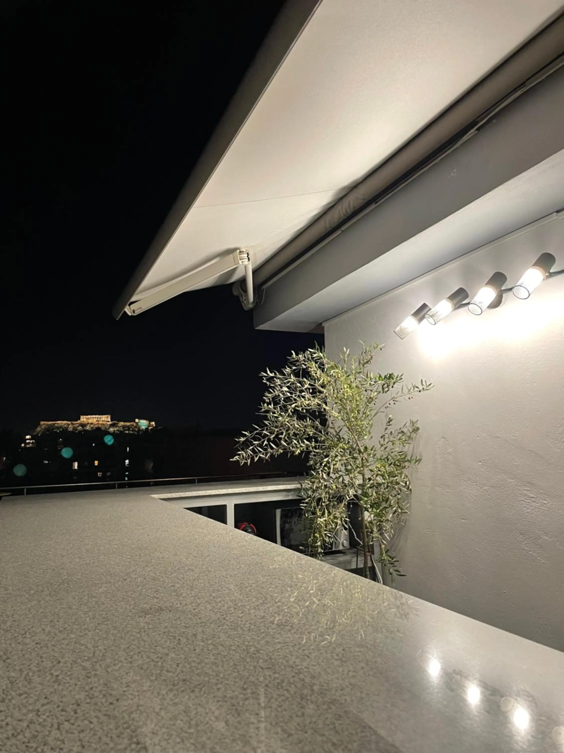 Night in Iasonos Suites Athens