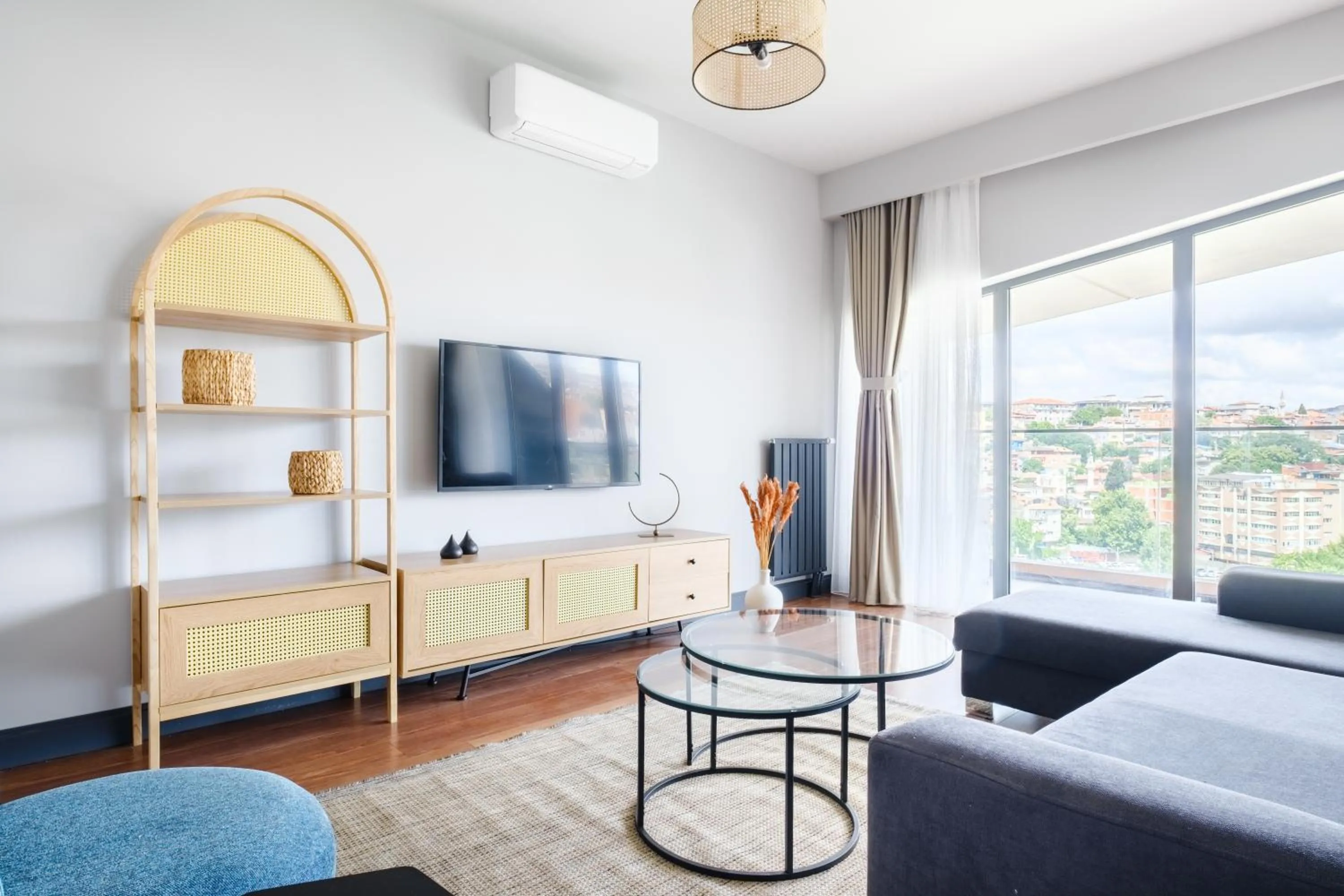 TV and multimedia in Benesta Residence by NewInn