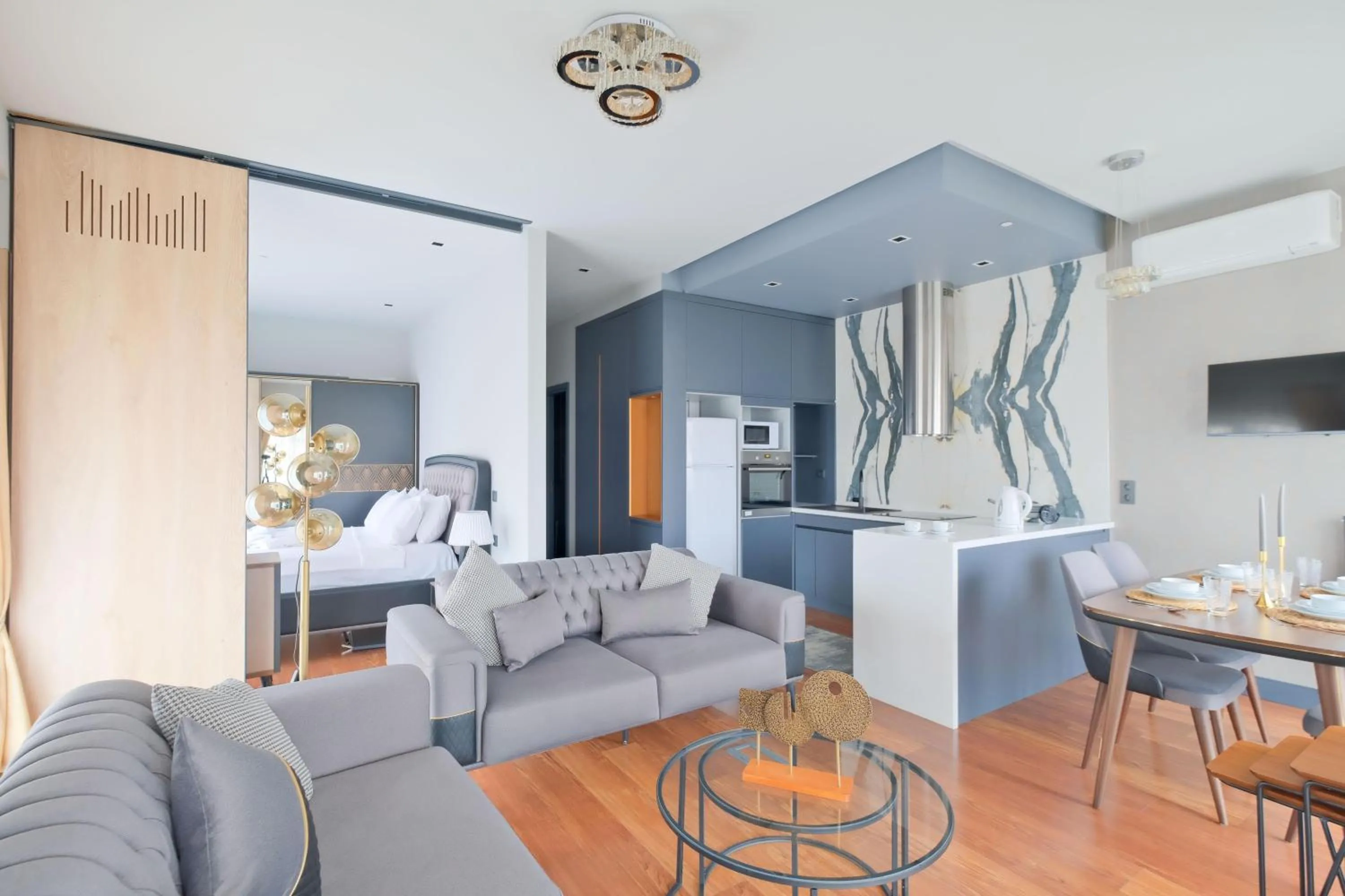 Living room in Benesta Residence by NewInn