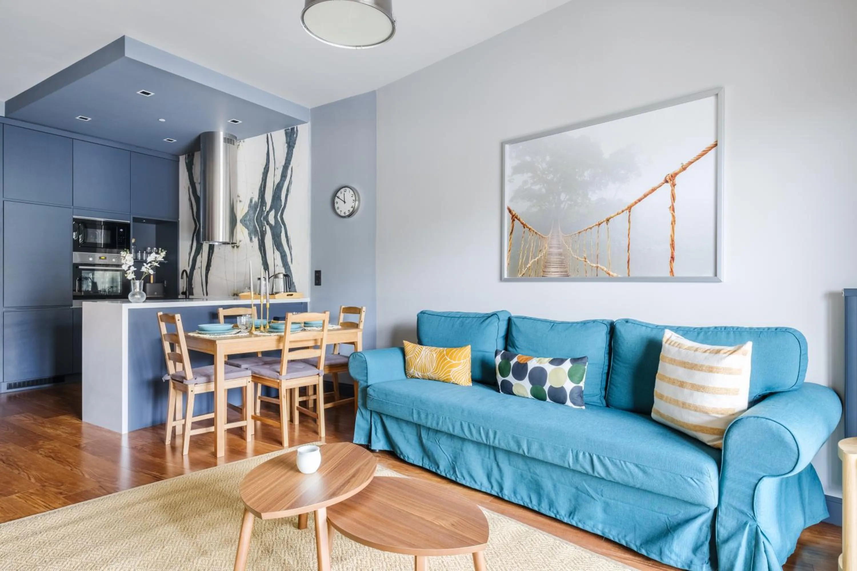 Living room in Benesta Residence by NewInn