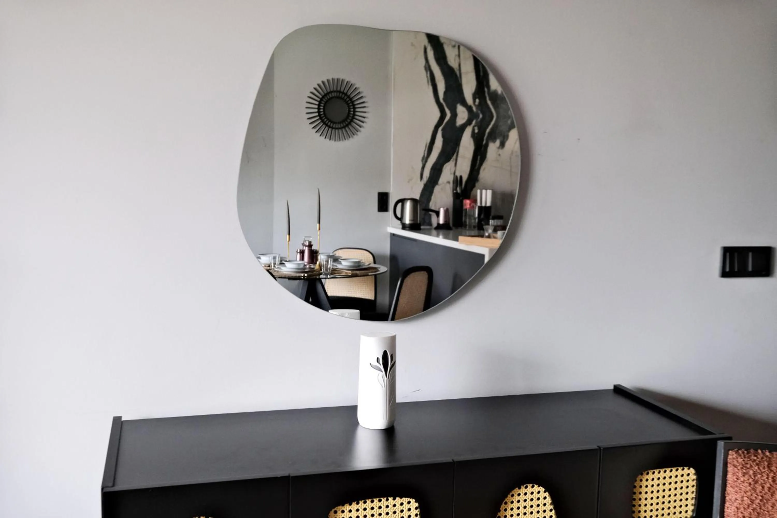 hair dresser in Benesta Residence by NewInn