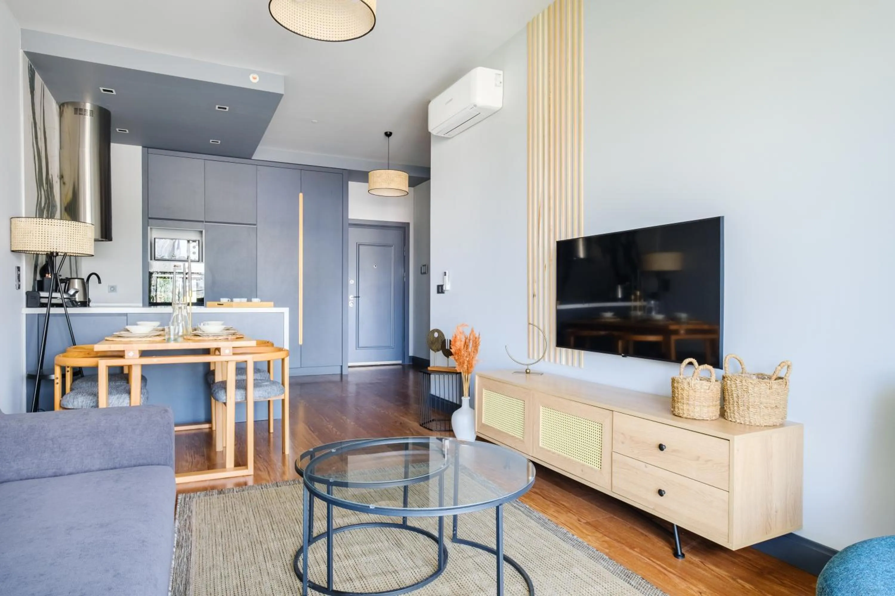 TV and multimedia in Benesta Residence by NewInn