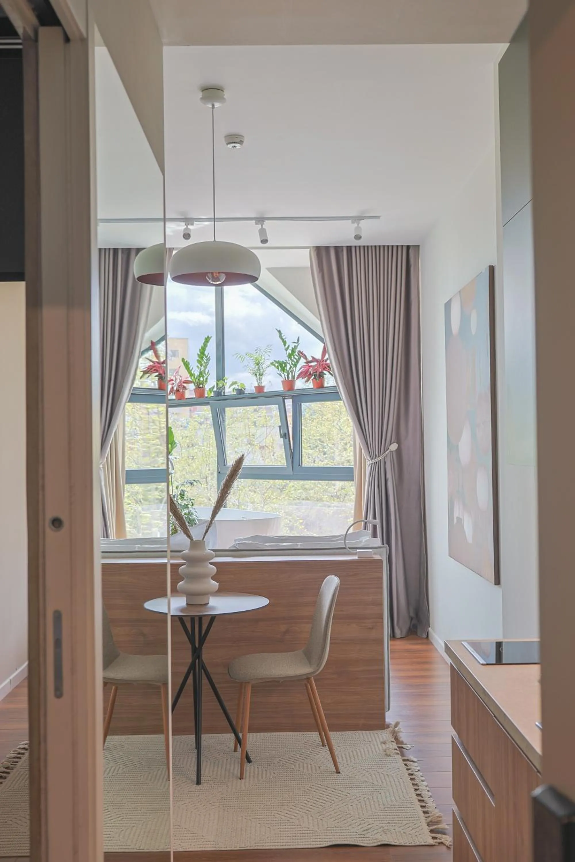 Bed in Retreat Apartments