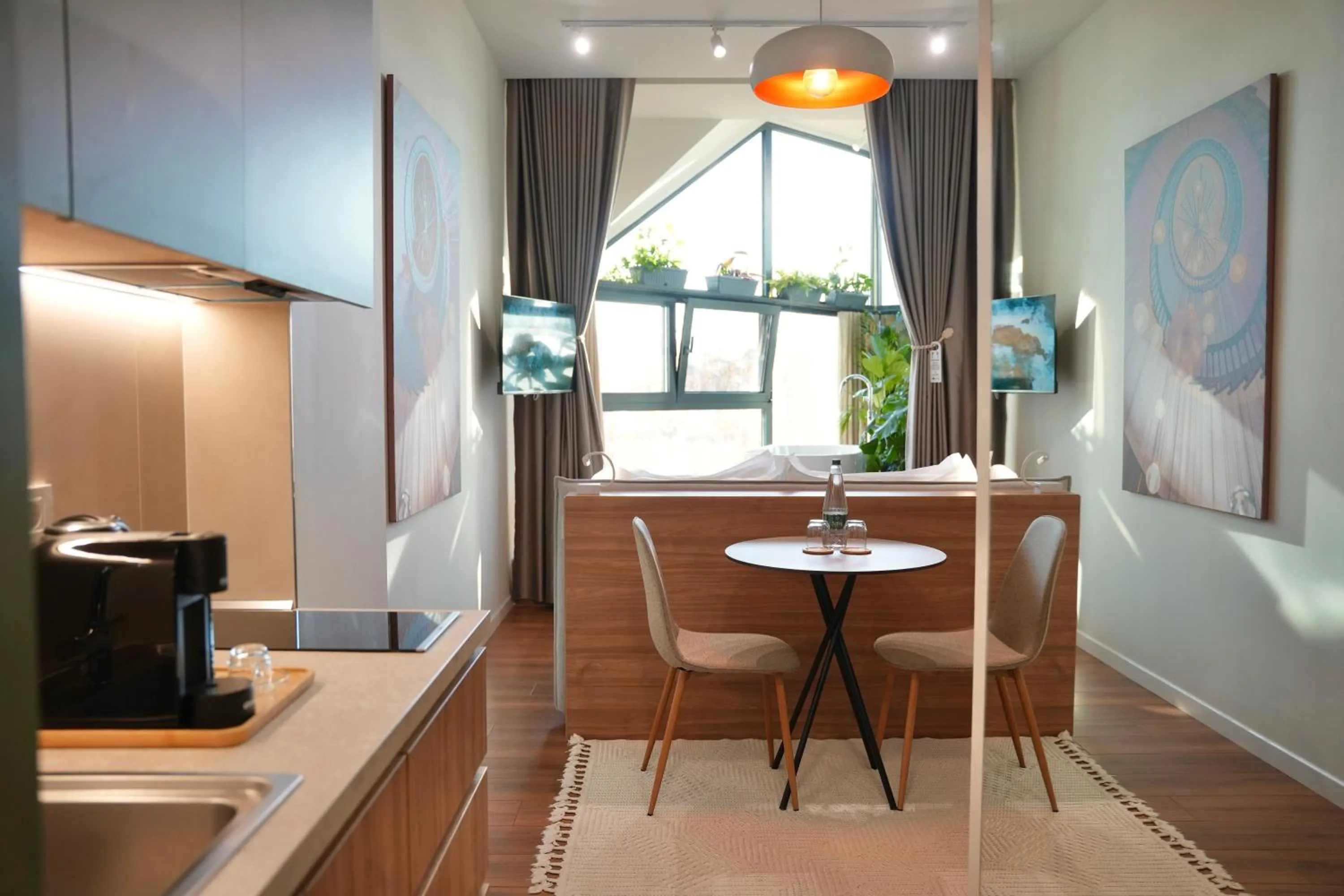 Seating area in Retreat Apartments