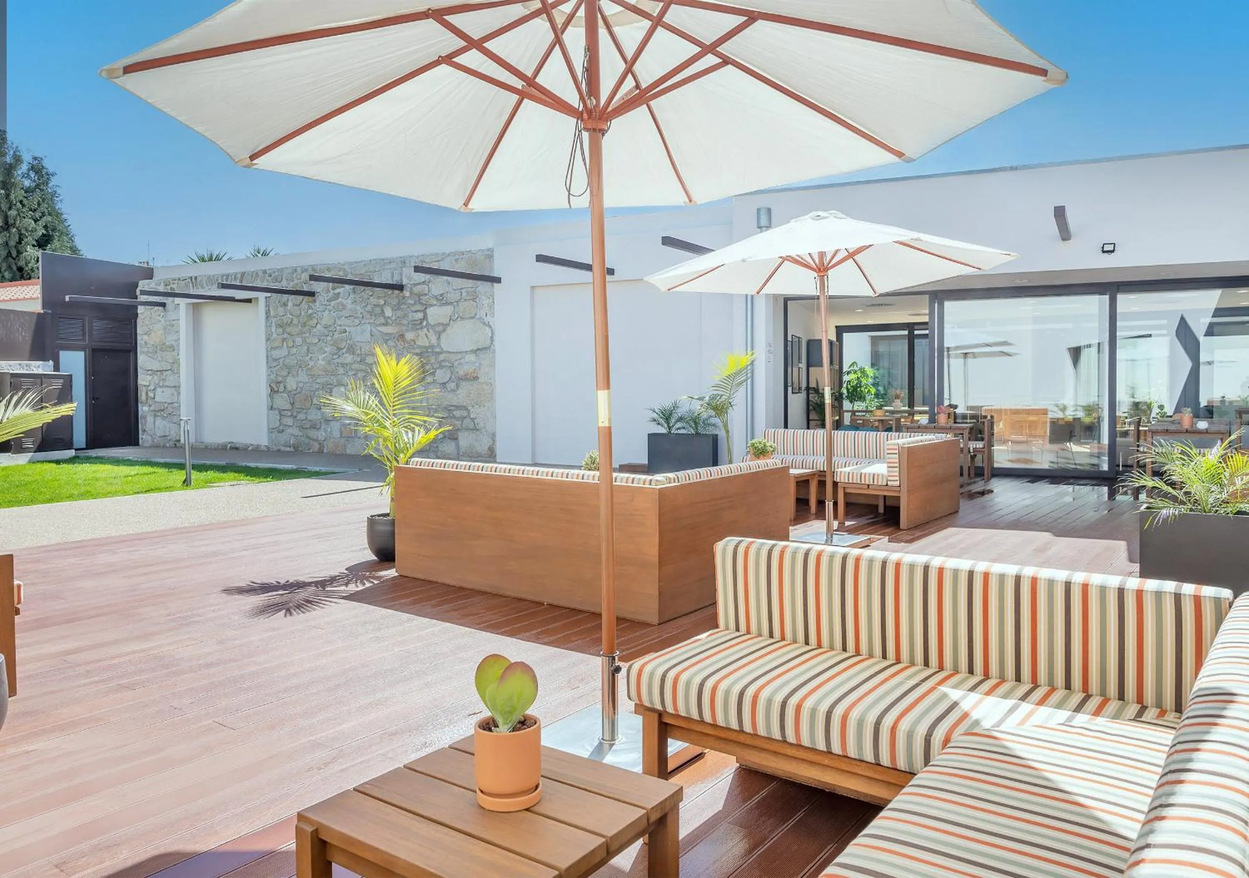 Garden in BFRESH Hotel - Padel, Pool & Fitness - Adults Only