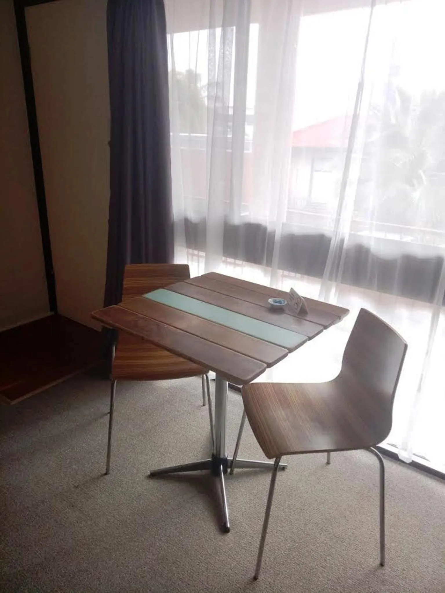 Seating area in Winsor Park Motor Inn