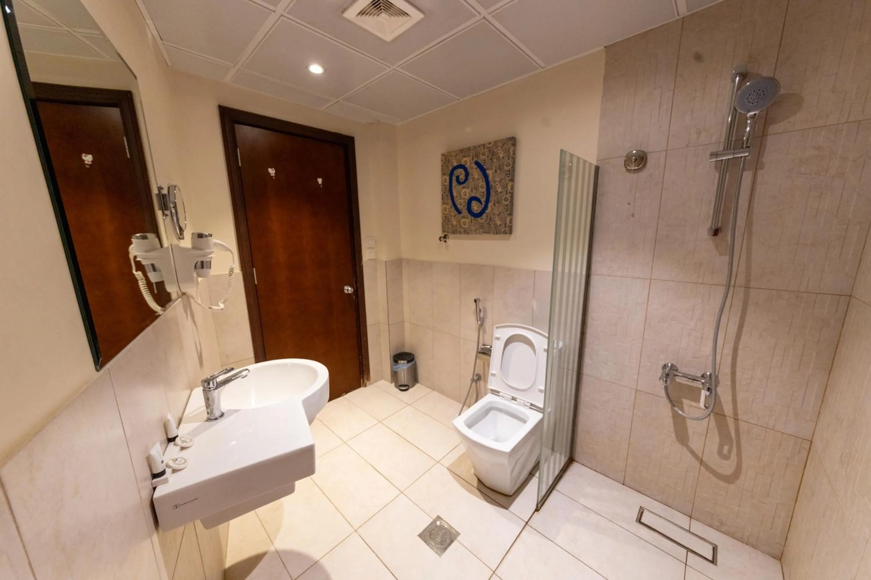 Shower in Burj Al Hayat Hotel Suites - Al Olaya