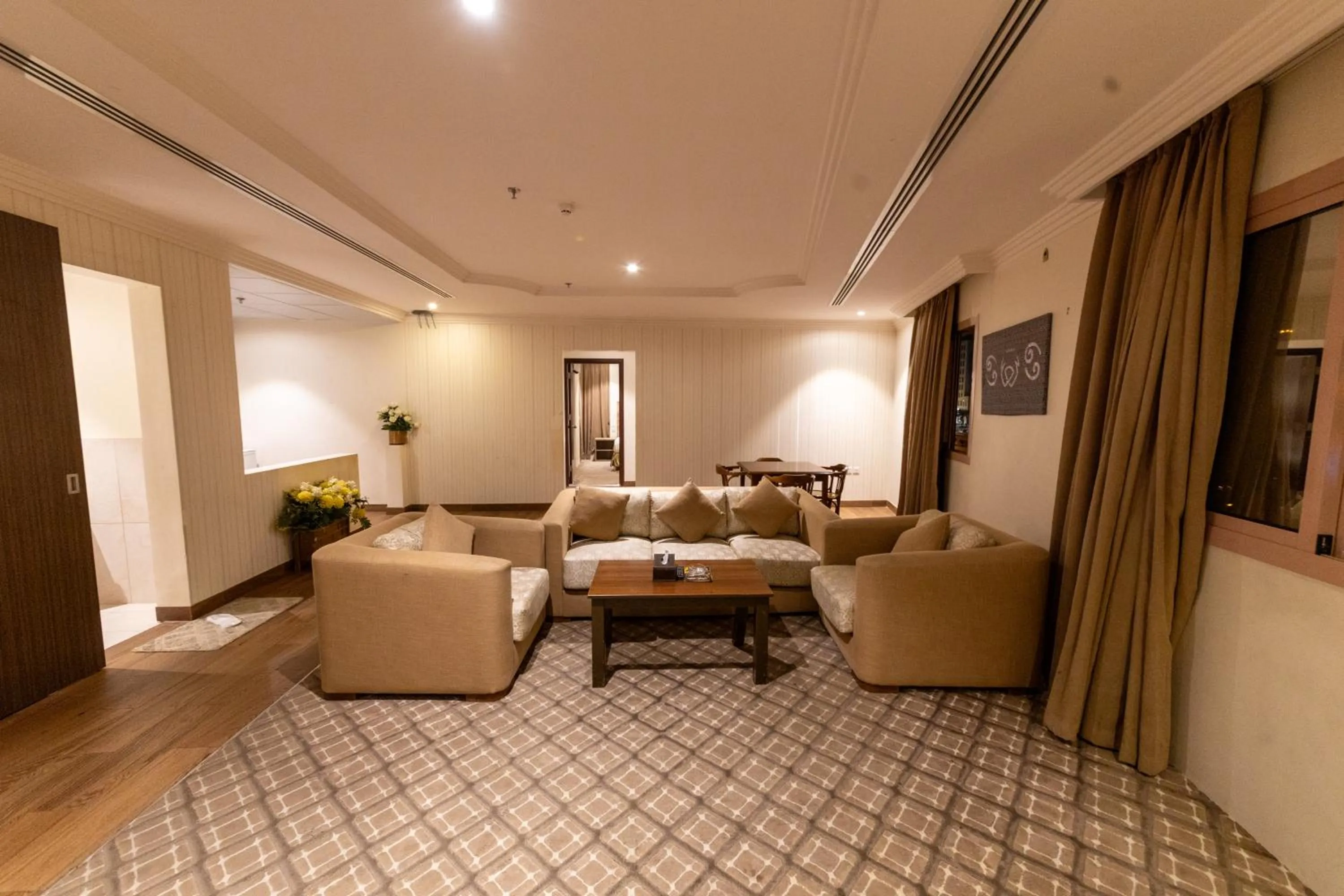 TV and multimedia in Burj Al Hayat Hotel Suites - Al Olaya
