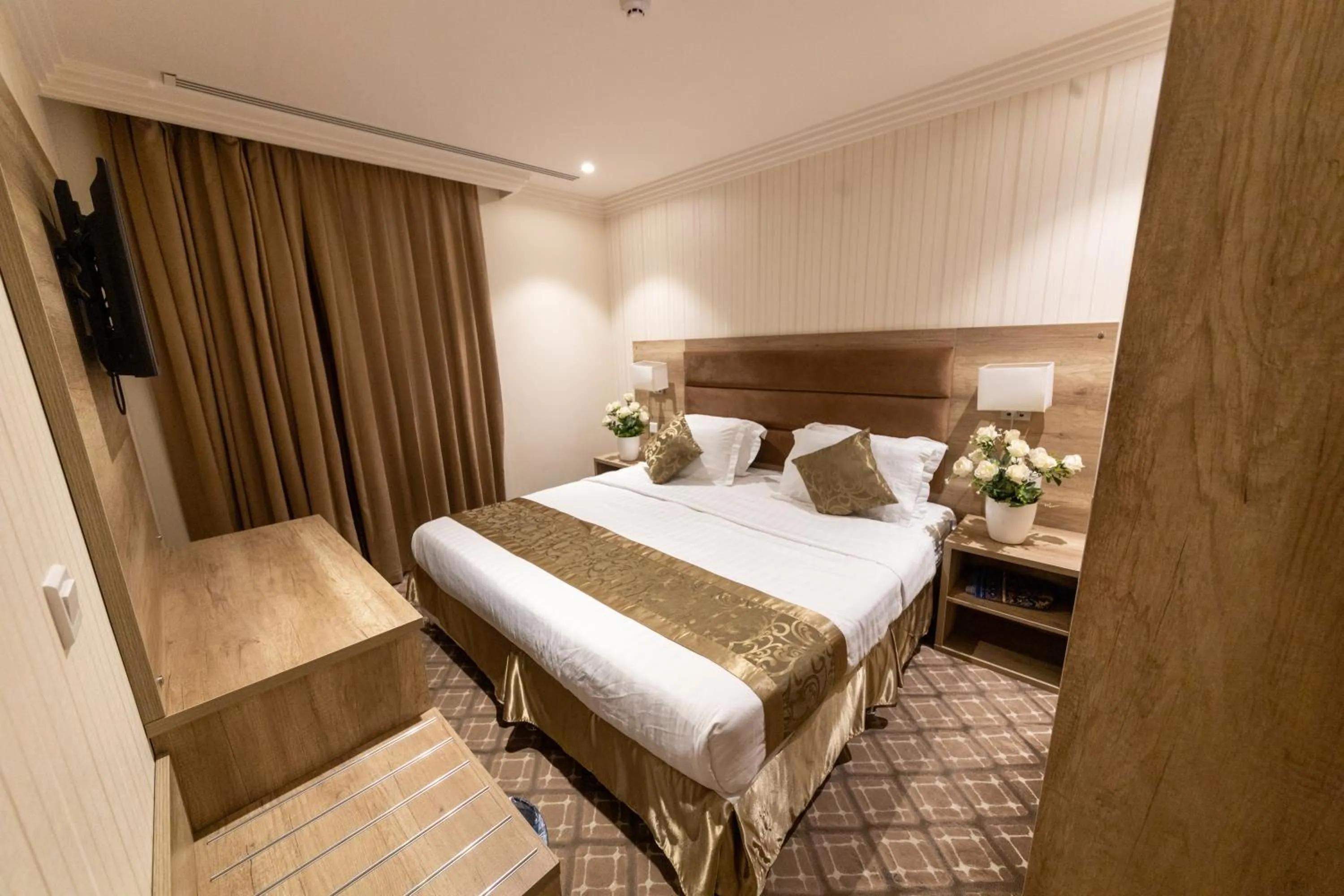 Bed in Burj Al Hayat Hotel Suites - Al Olaya