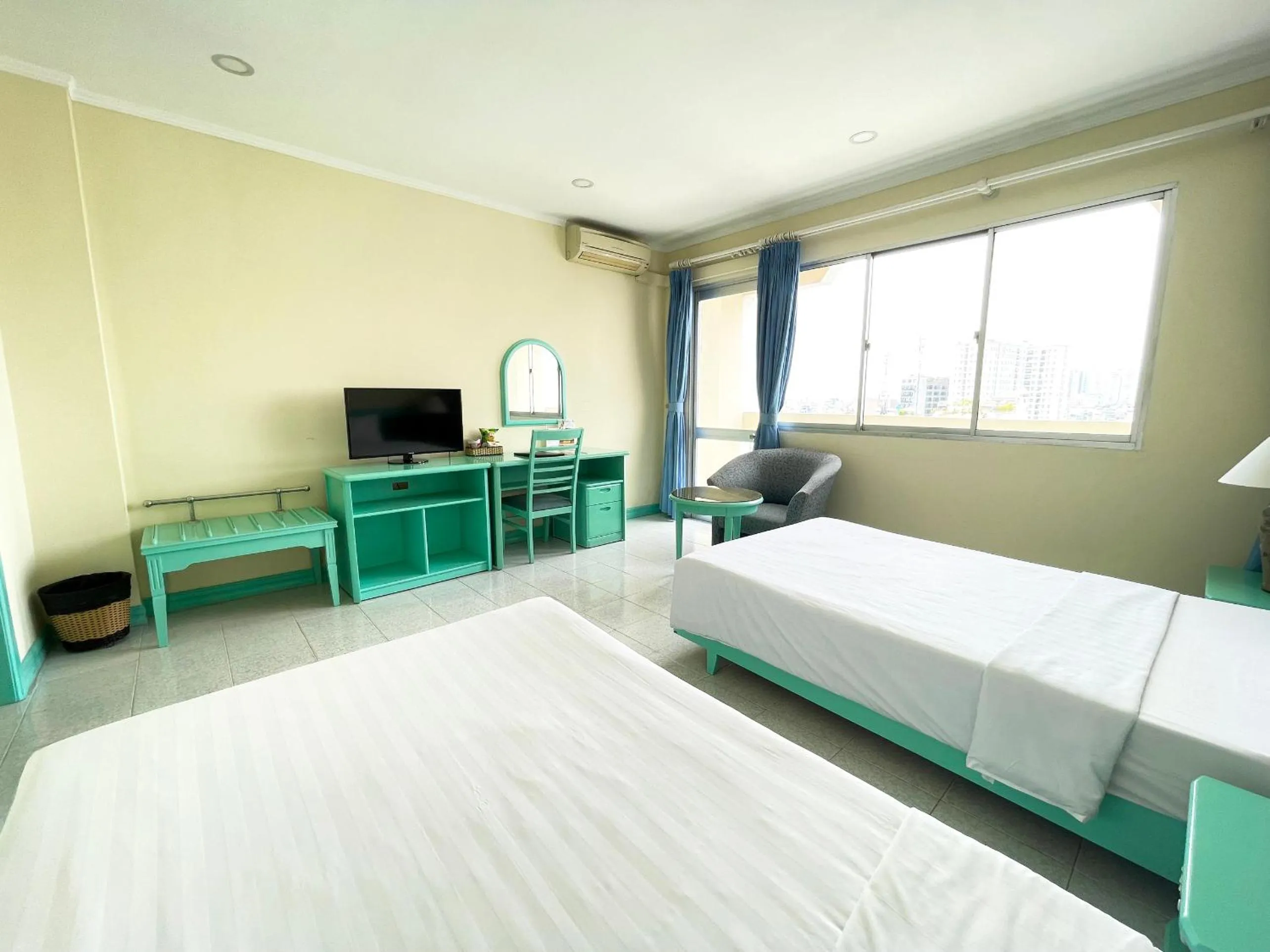 Bed in Bat Dat Hotel