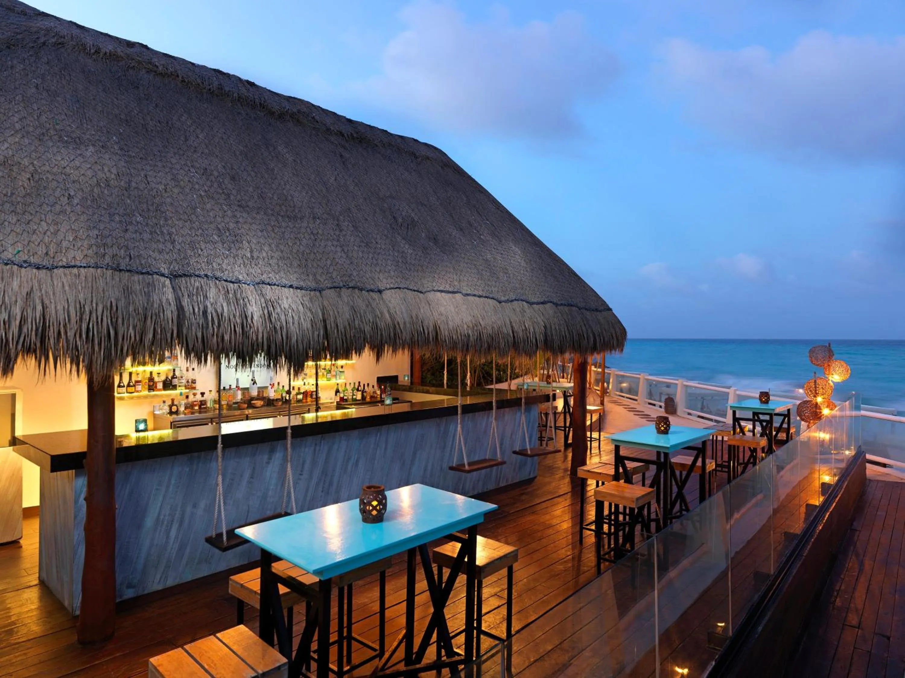 Lounge or bar in Paradisus Cancun All Inclusive - Grand Reopening coming soon