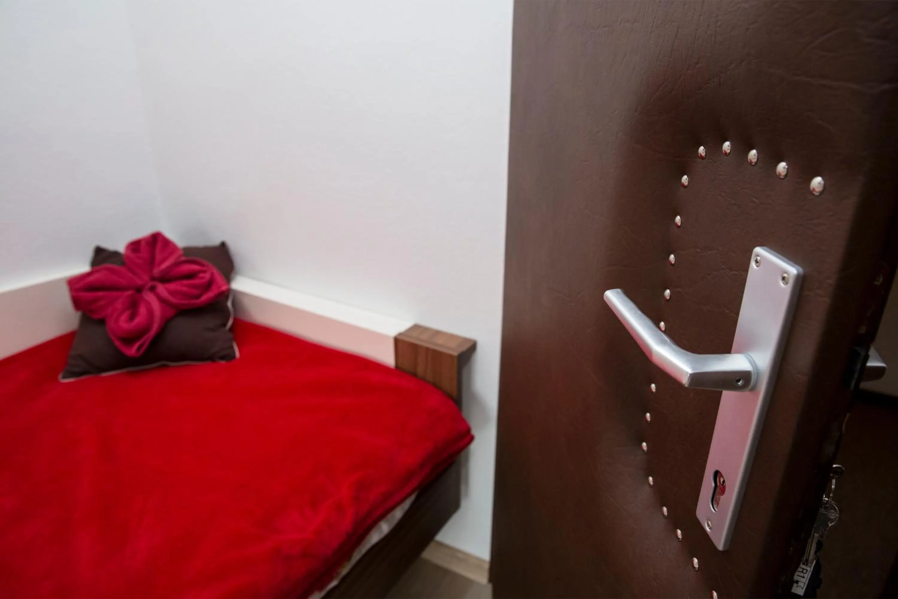 Decorative detail, Bed in Accommodation Resman