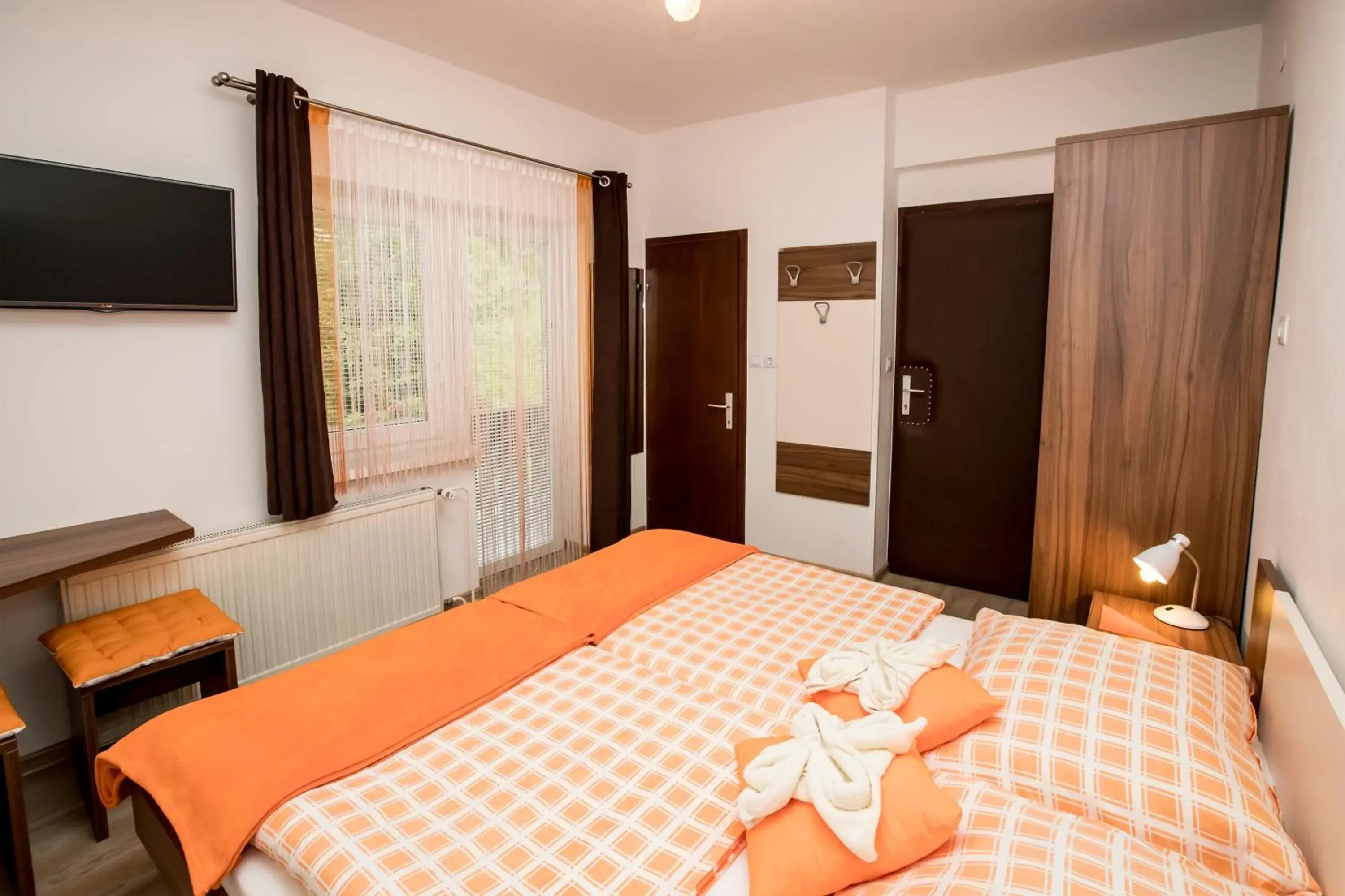 Double Room with Balcony in Accommodation Resman Double Room with Balcony in Accommodation Resman