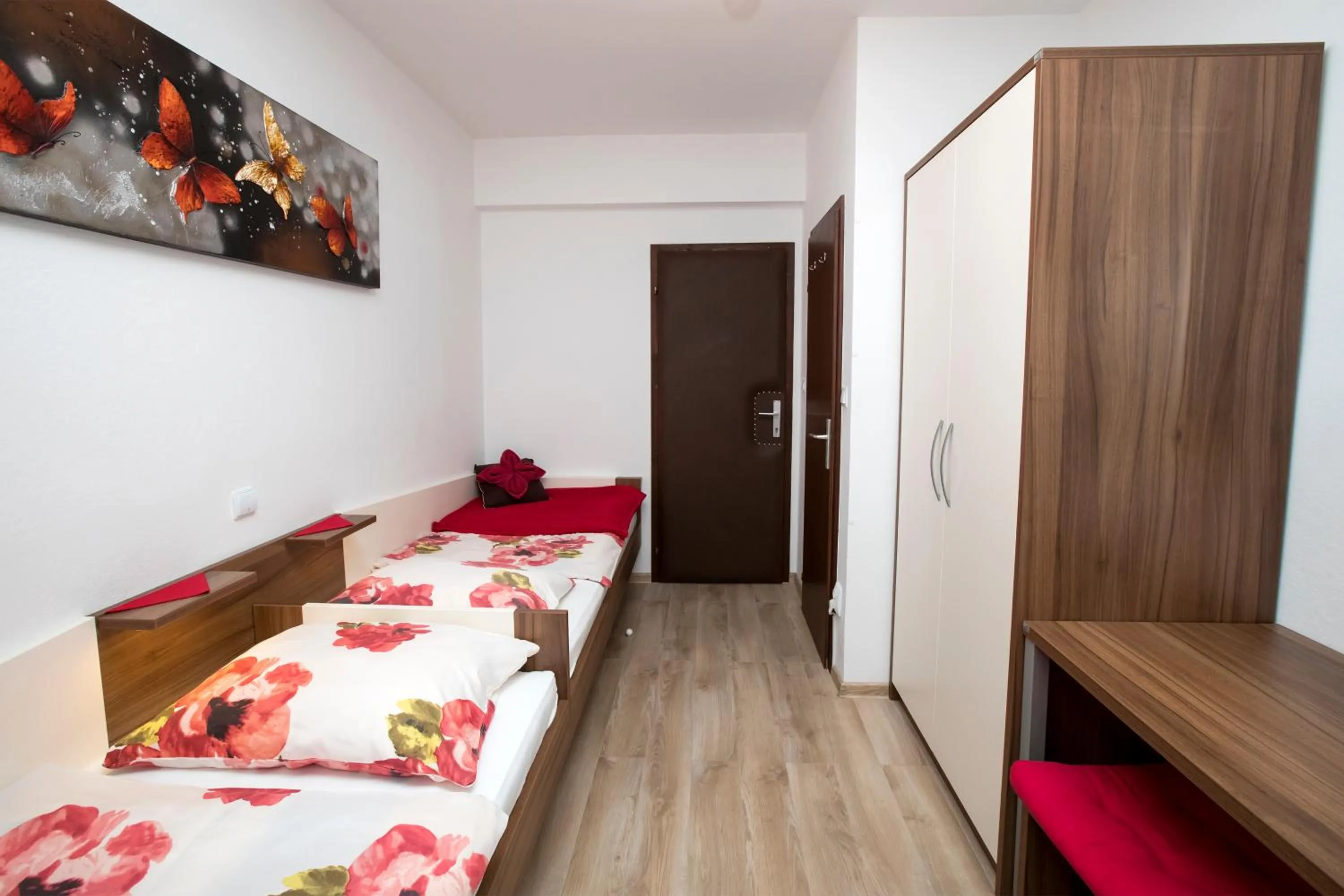 Photo of the whole room, Bed in Accommodation Resman