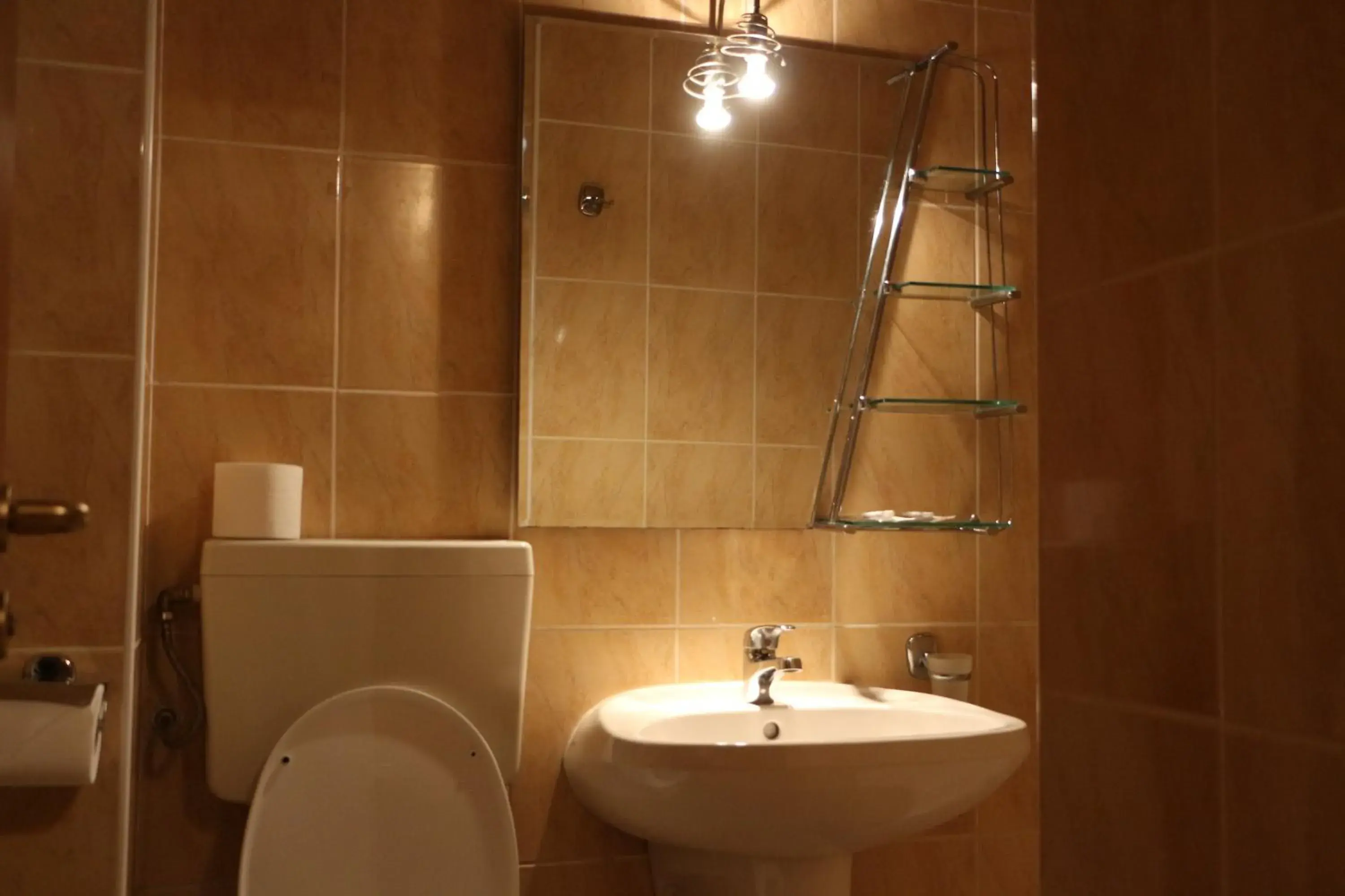 Standard Twin Room - single occupancy in Hotel Caras Standard Twin Room - single occupancy in Hotel Caras