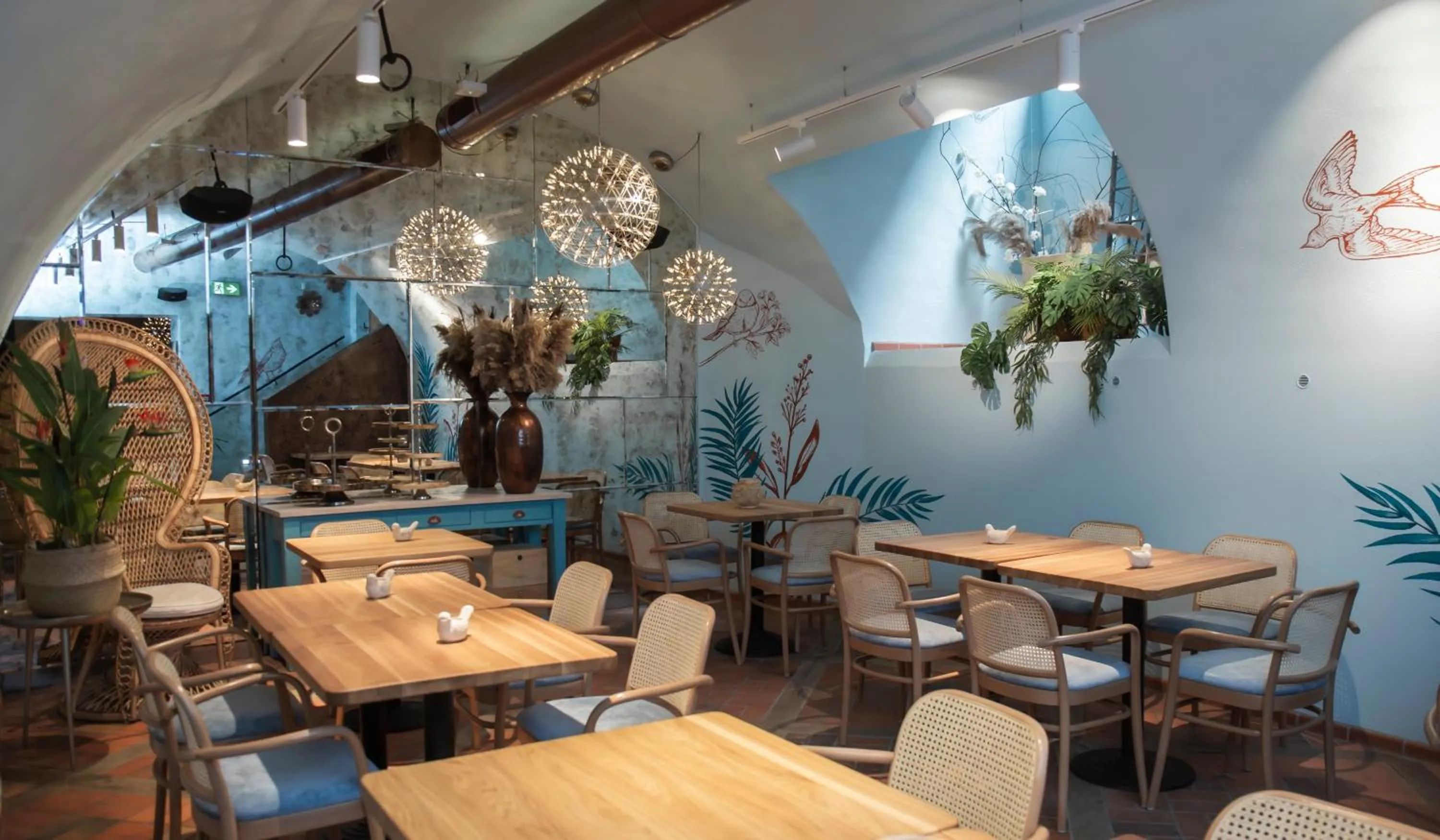 Restaurant/places to eat in Apartamenty Sowa Toruń