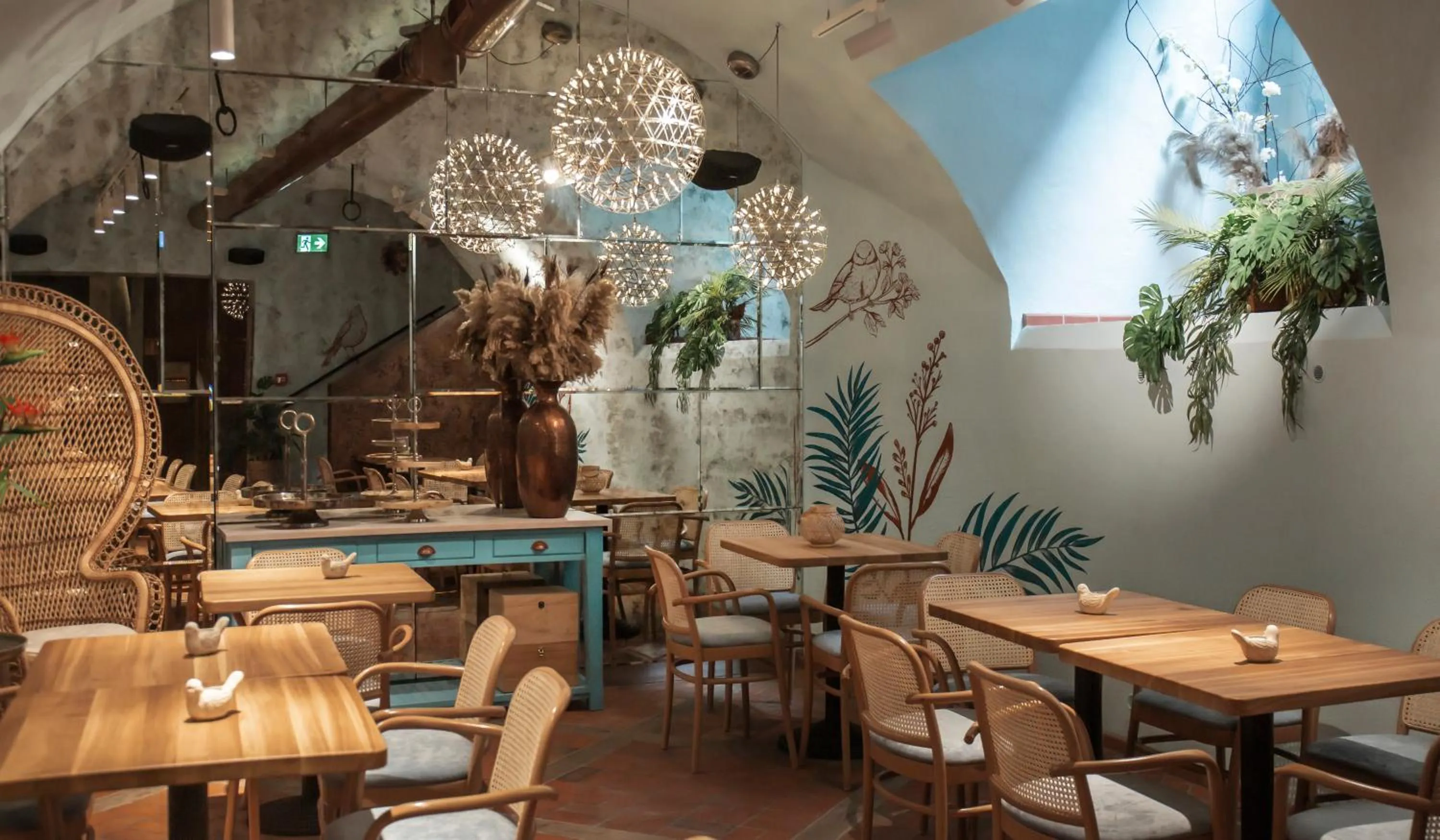 Restaurant/places to eat in Apartamenty Sowa Toruń