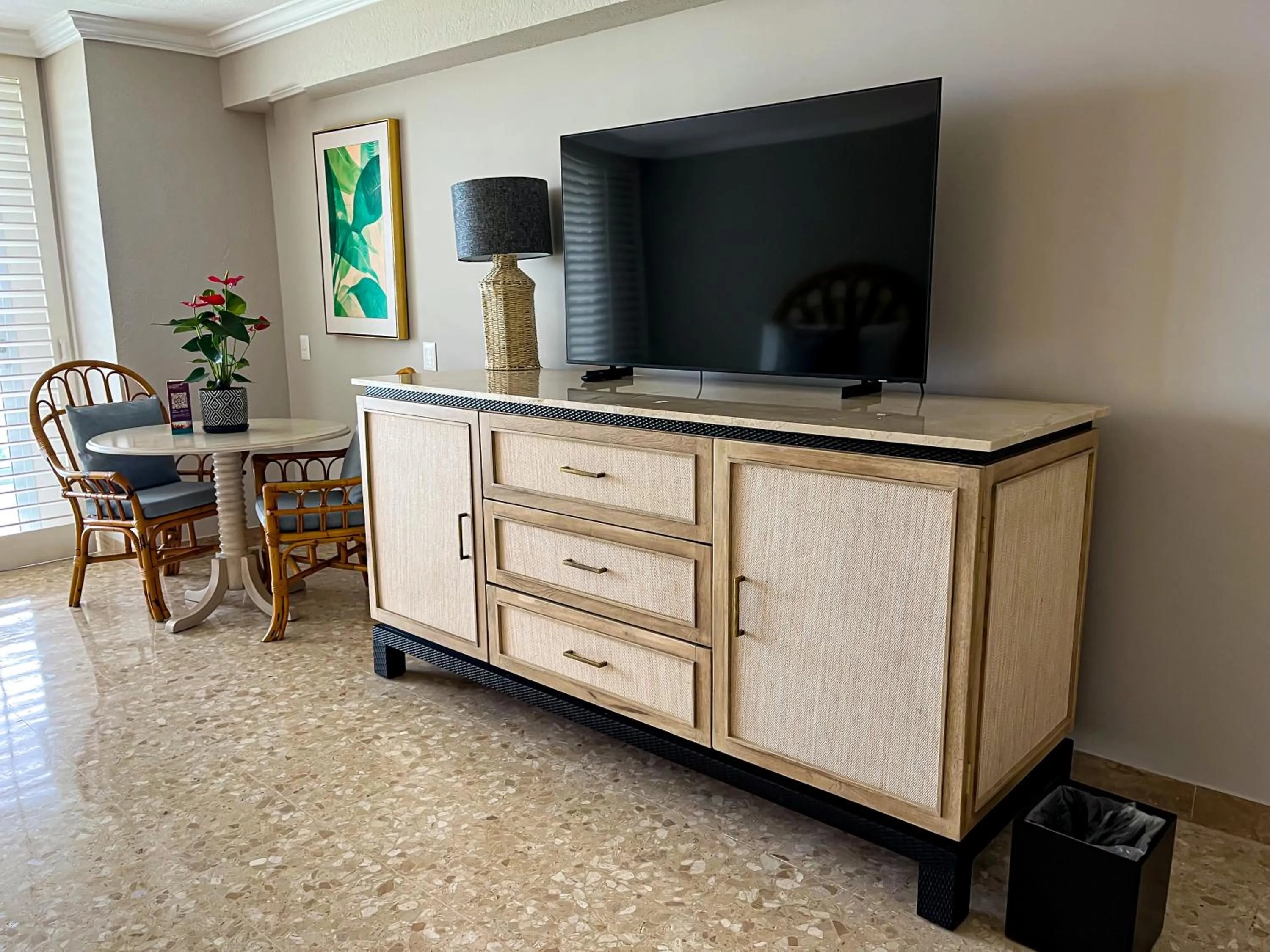 TV and multimedia in Princess Mundo Imperial Riviera Diamante Acapulco