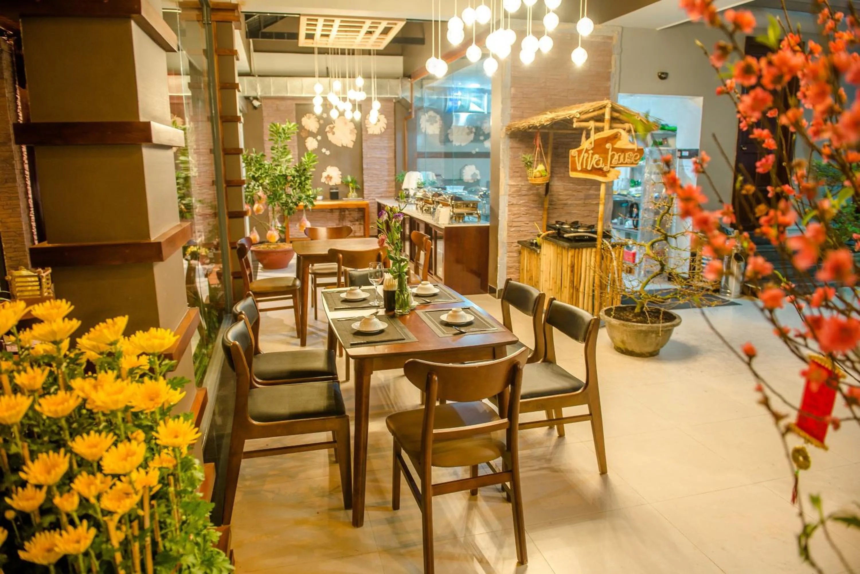 Restaurant/places to eat in ViVa Resort Mui Ne