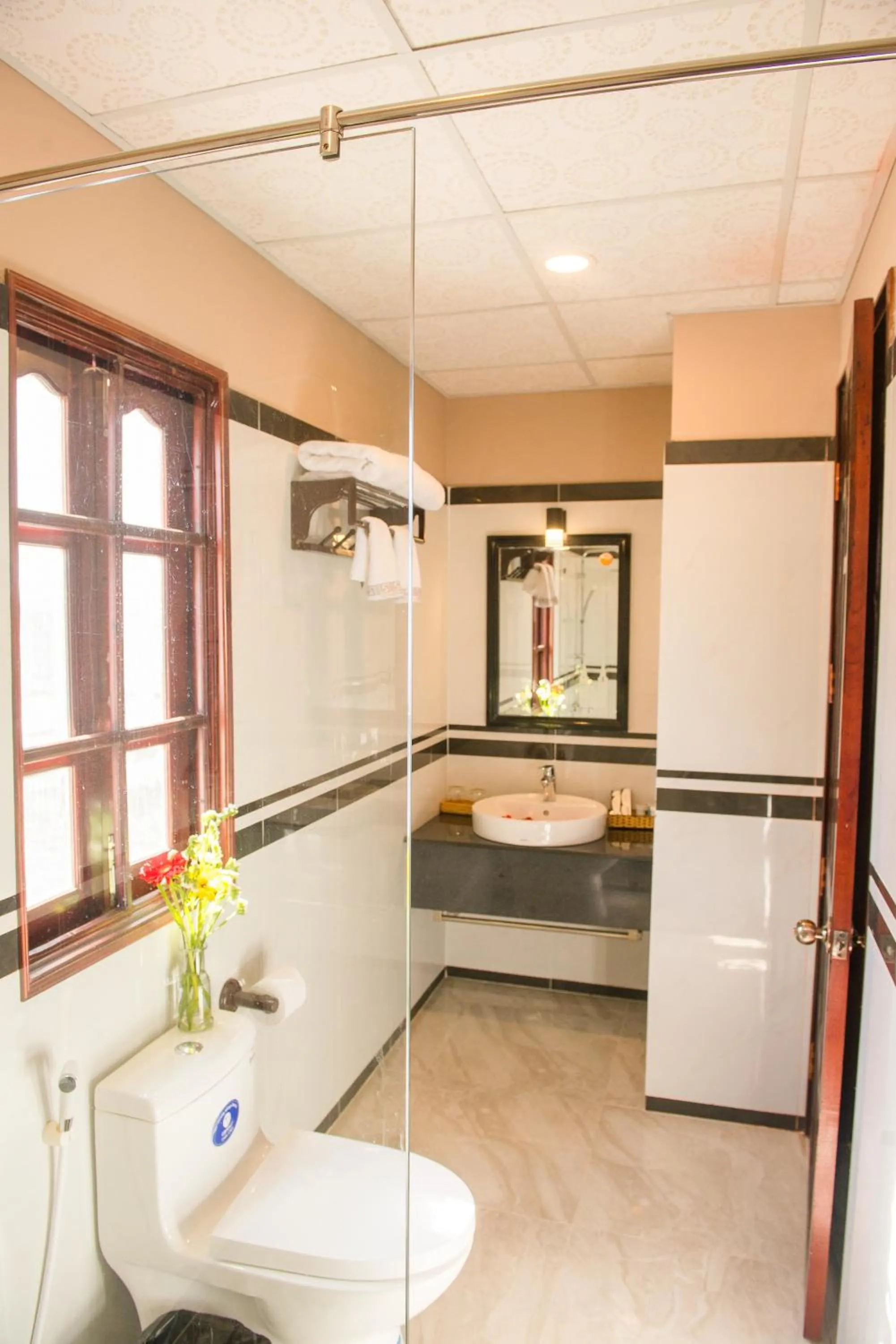 Shower in ViVa Resort Mui Ne