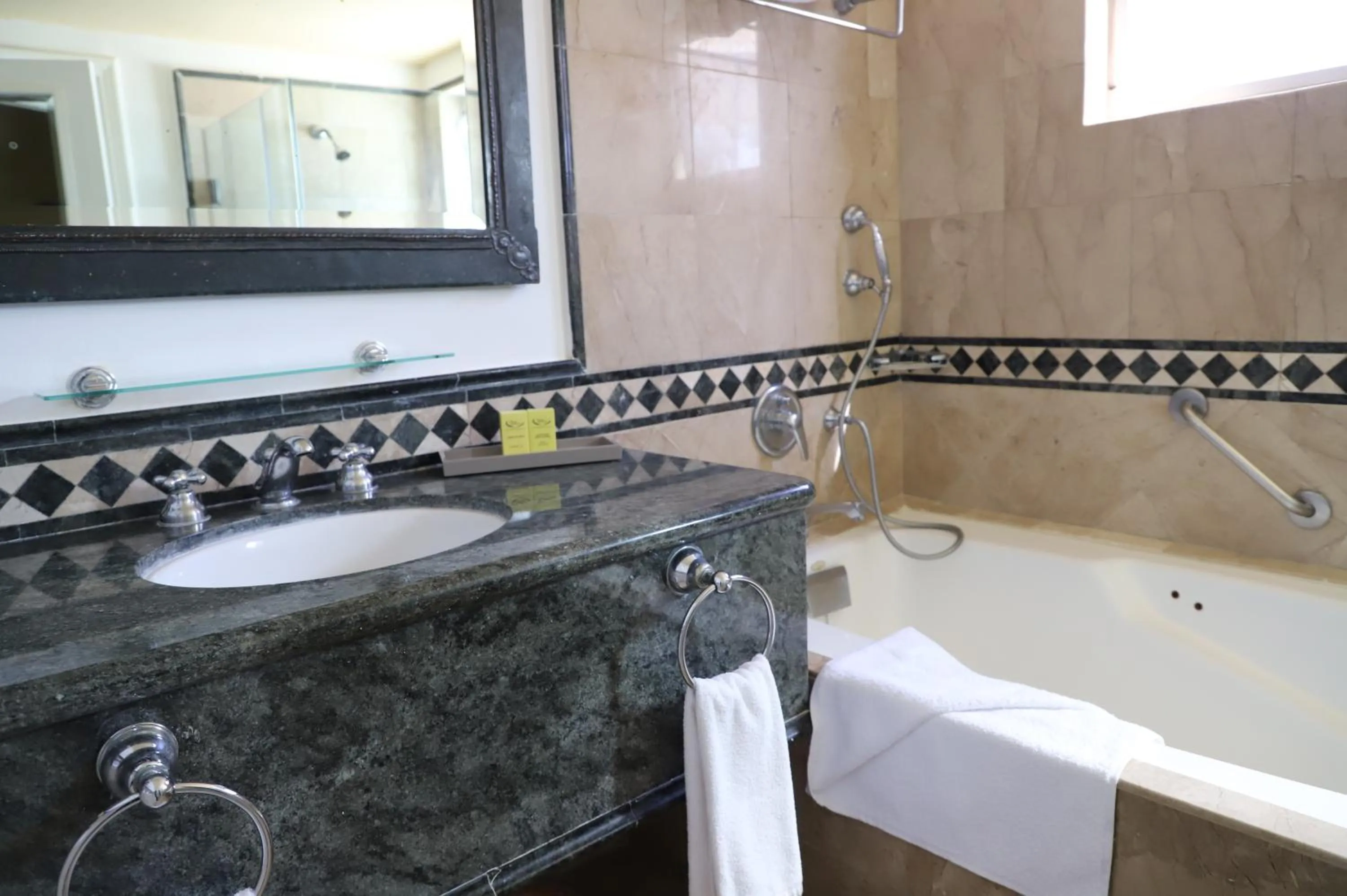 Bathroom in Pierre Mundo Imperial Riviera Diamante Acapulco